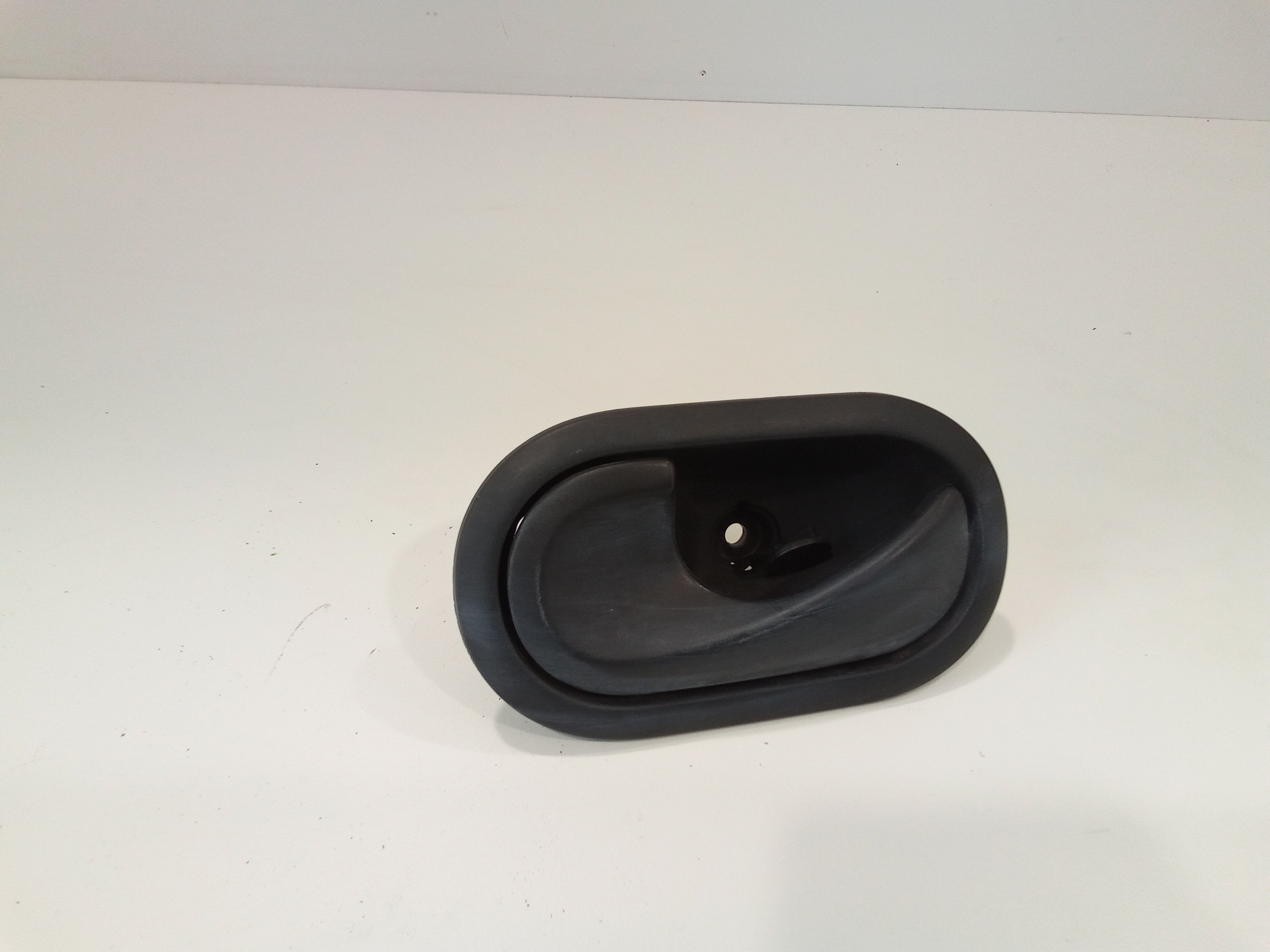 Maniglia Int. Apertura Porta Ant. Sinistro 8200028487 Usato