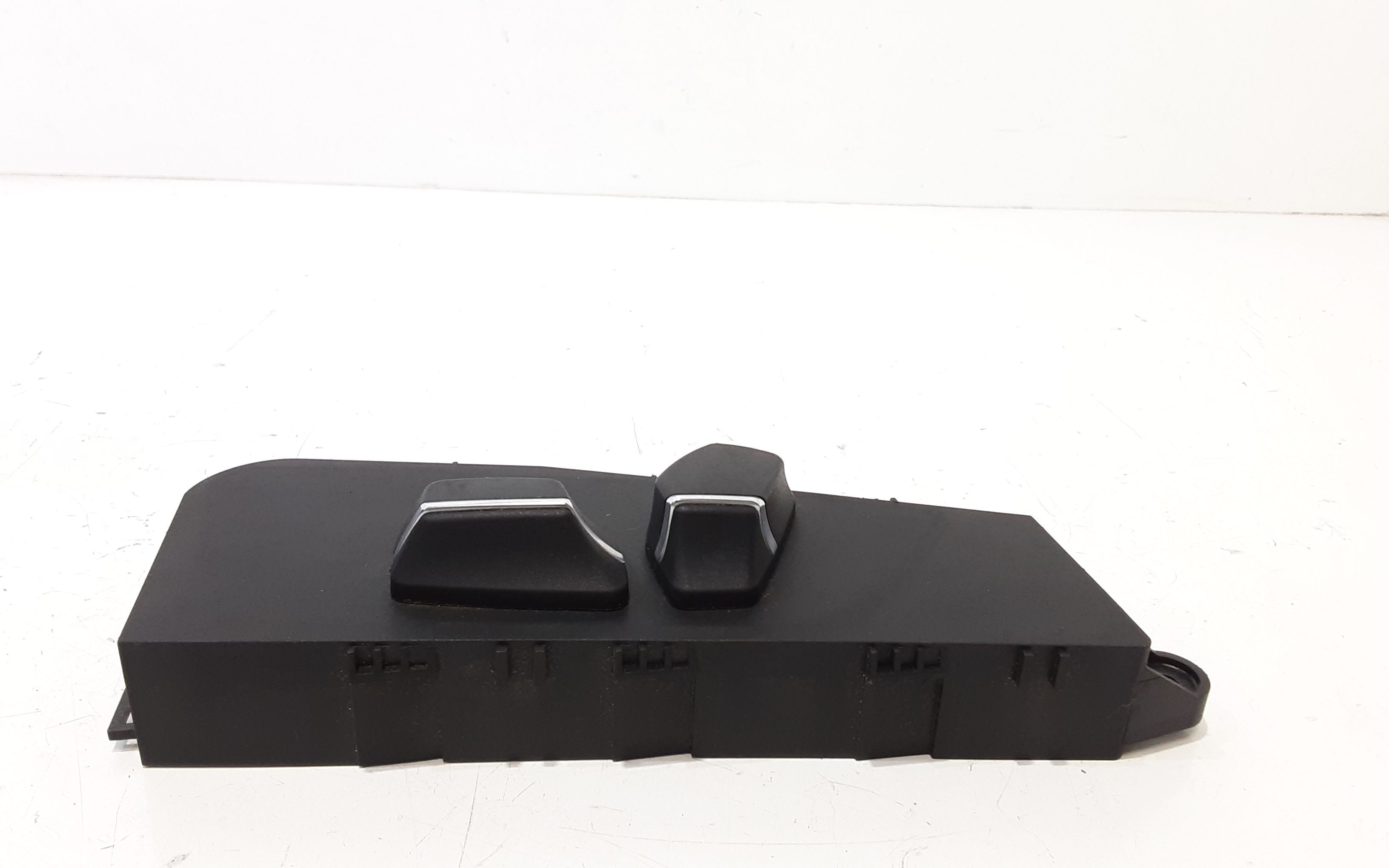 Interruttore Regolazione Sedile Sinistro Usato