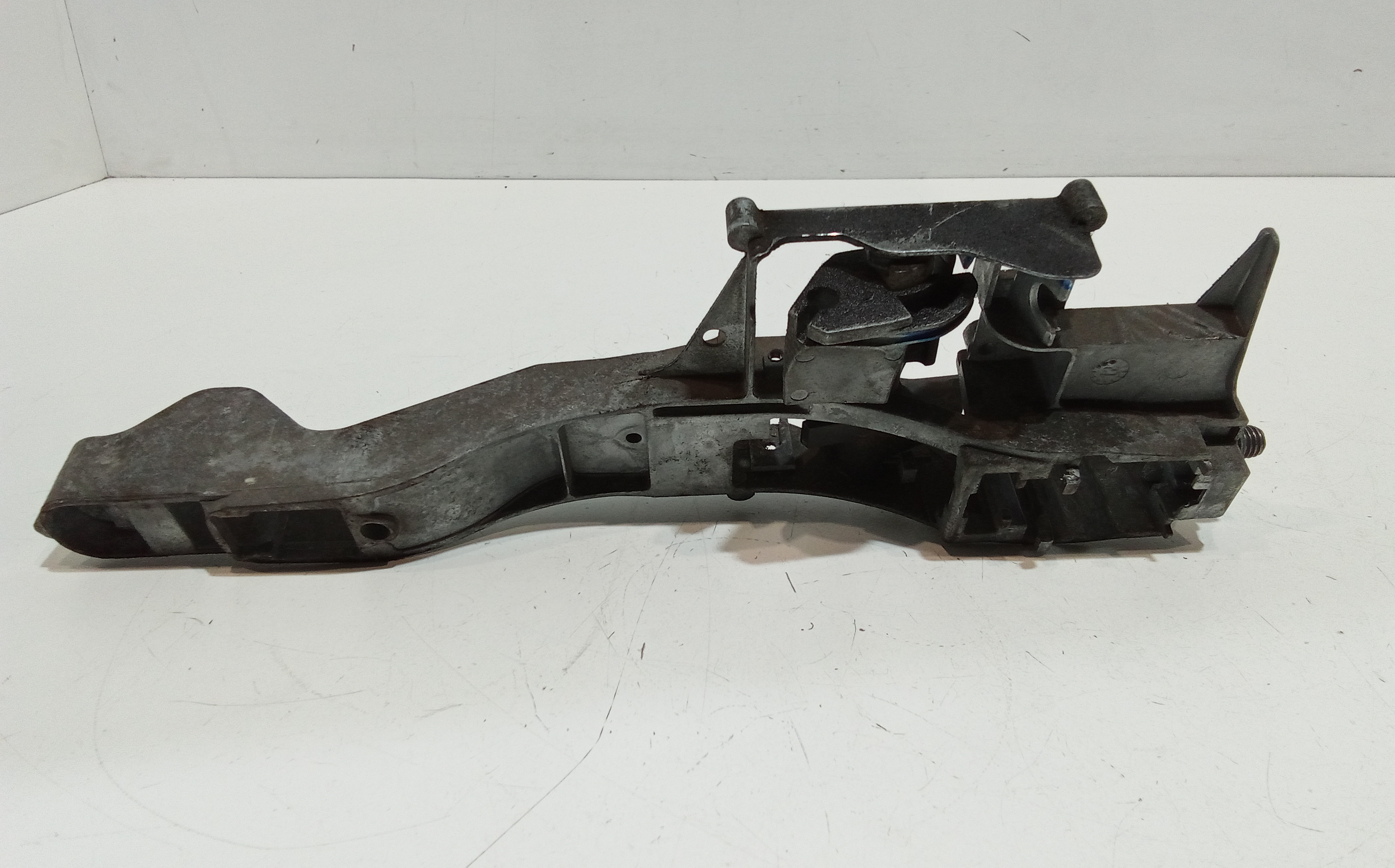 Supporto Maniglia Est. Porta Ant. Sinistro 910970 Usato