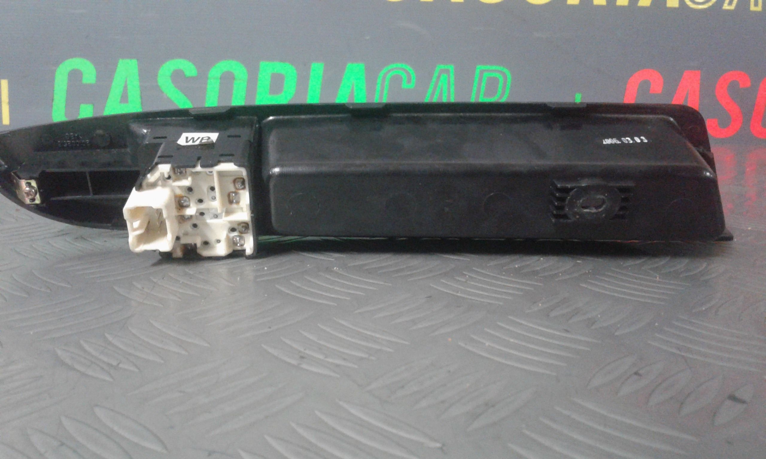 Interruttore Alzacristalli Porta Ant. Sinistro 96602501 Usato