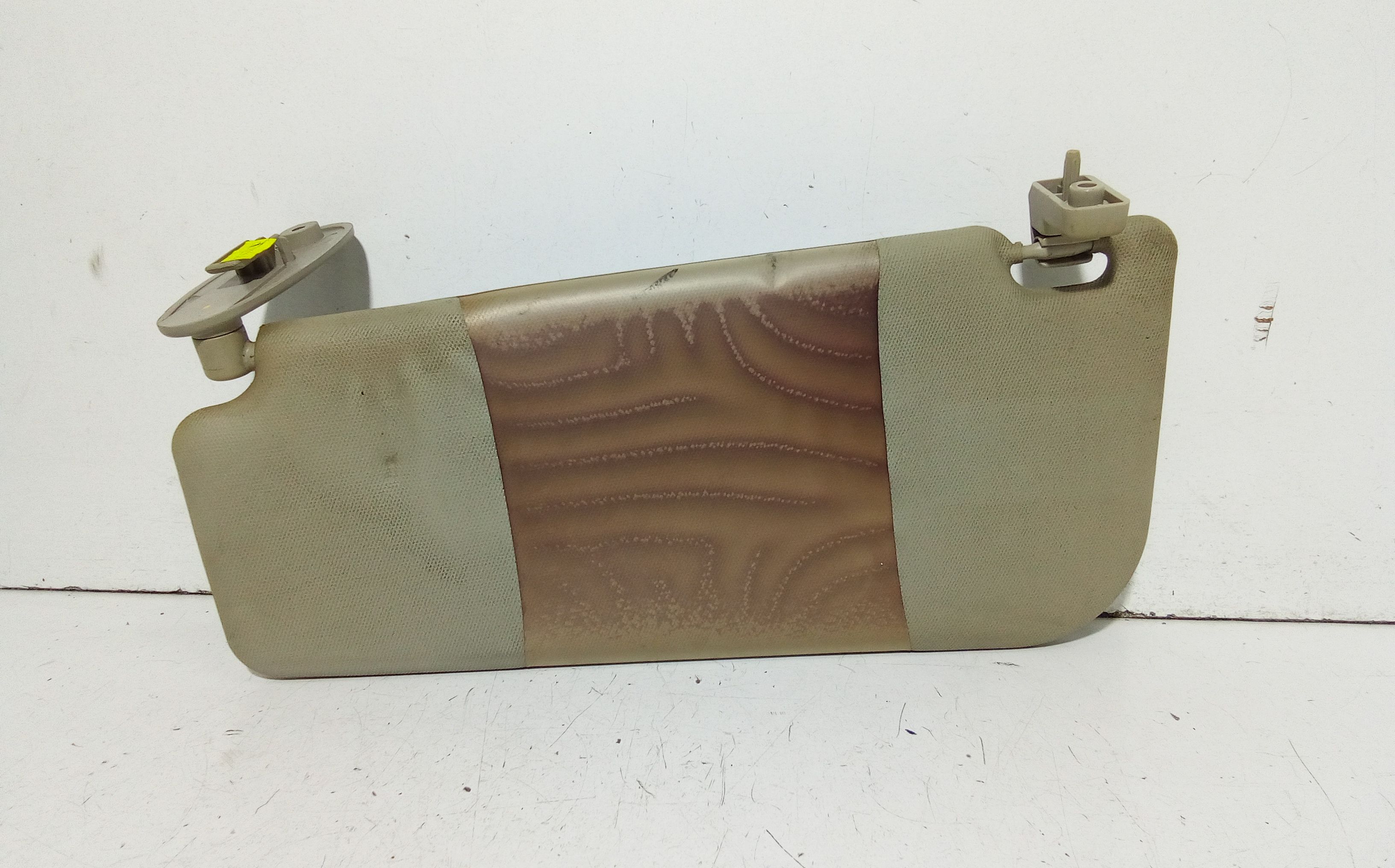 Aletta Parasole Parabrezza Sinistro 156083495 Usato