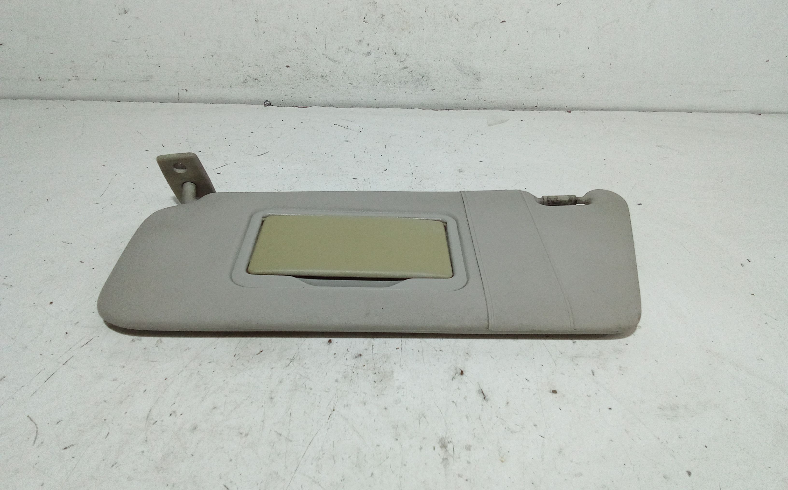 Aletta Parasole Parabrezza Sinistro Usato