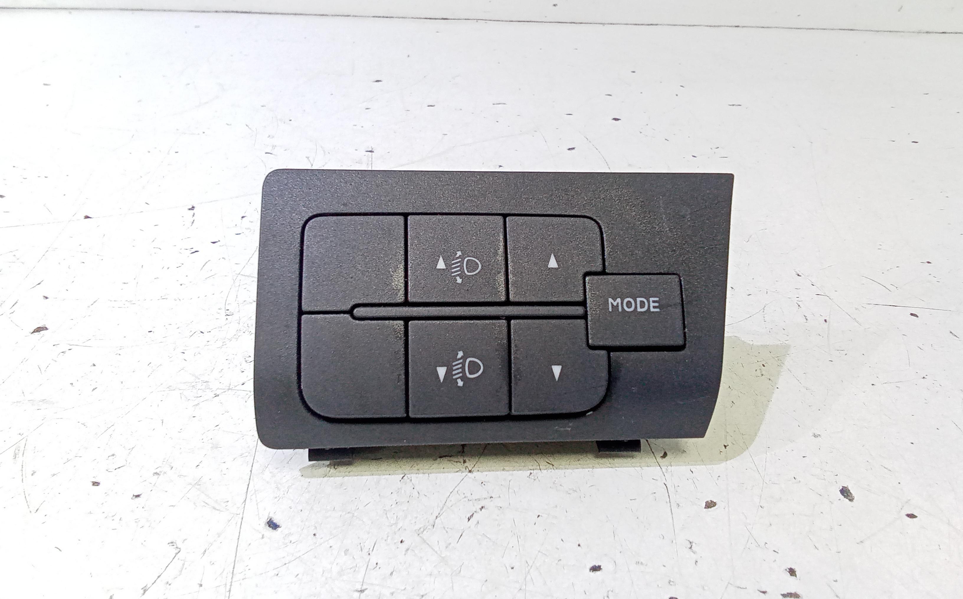 Interruttore Blocco Comando Luci 735533111 Usato