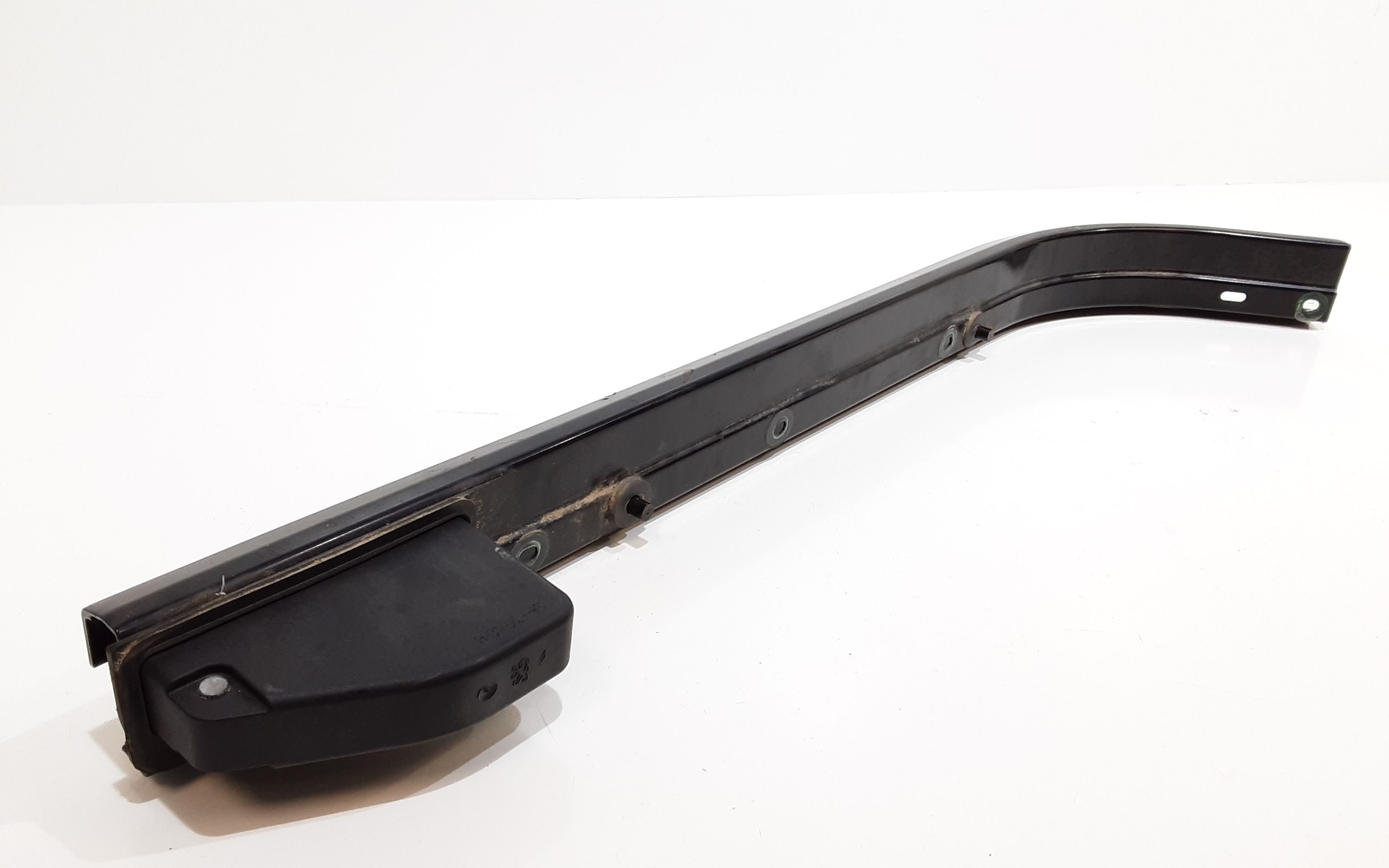 Guida Centr. Porta Scorrevole Destro, Guida Centr. Porta Scorrevole Sinistro, Guida Inf. Porta Scorrevole Destro, Guida Inf. Porta Scorrevole Sinistro, Guida Sup. Porta Scorrevole Destro, Guida Sup. Porta Scorrevole Sinistro Usato