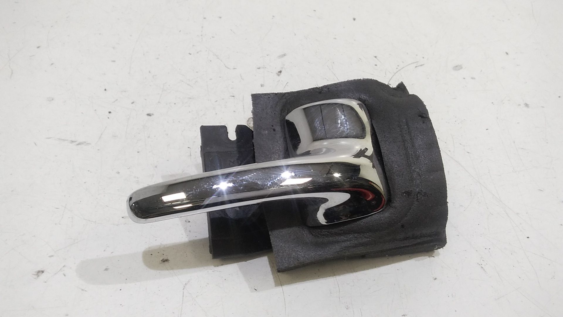 Maniglia Int. Apertura Porta Ant. Destro Usato