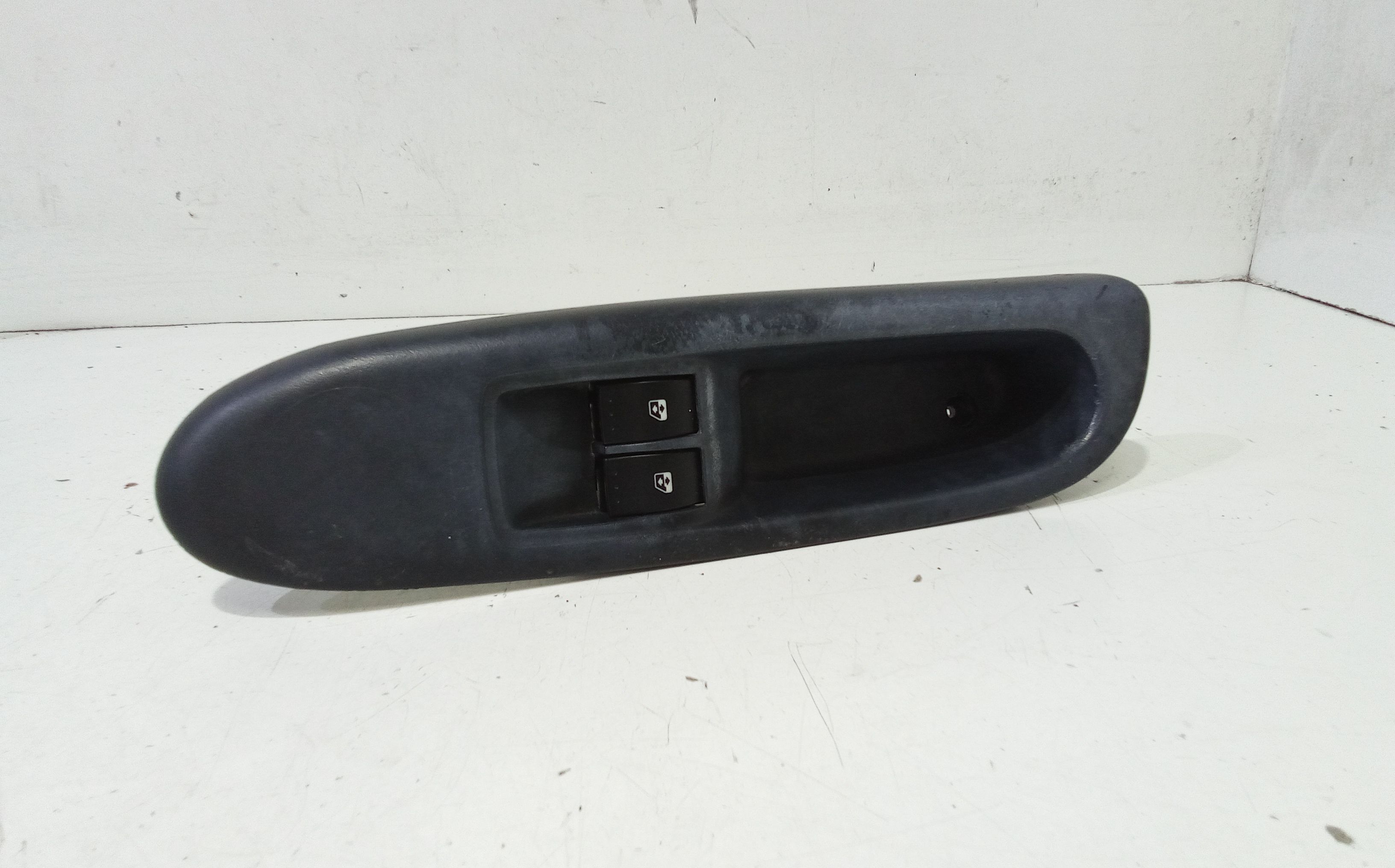 Interruttore Alzacristalli Porta Ant. Sinistro Usato