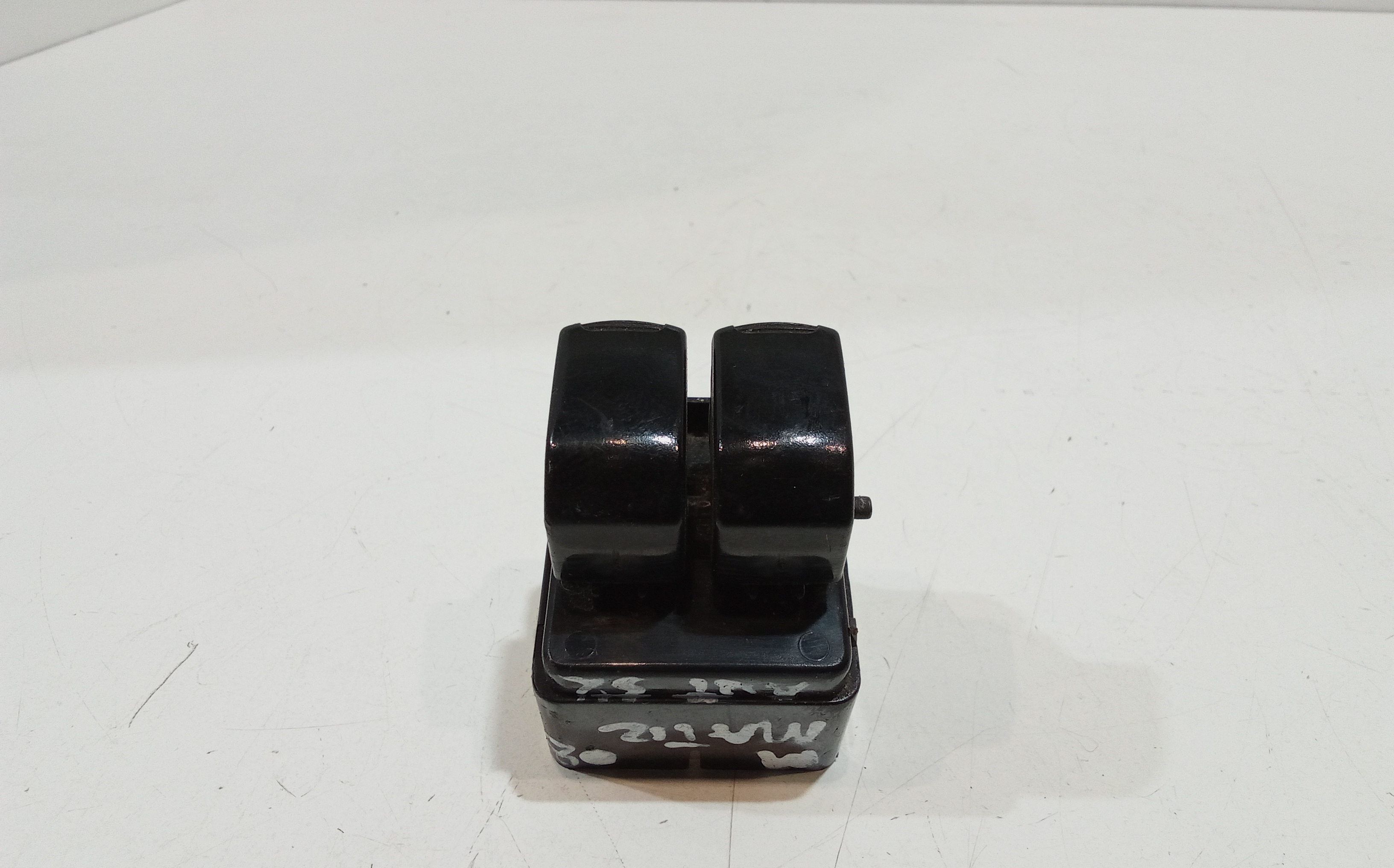 Interruttore Alzacristalli Porta Ant. Sinistro 96602501 Usato