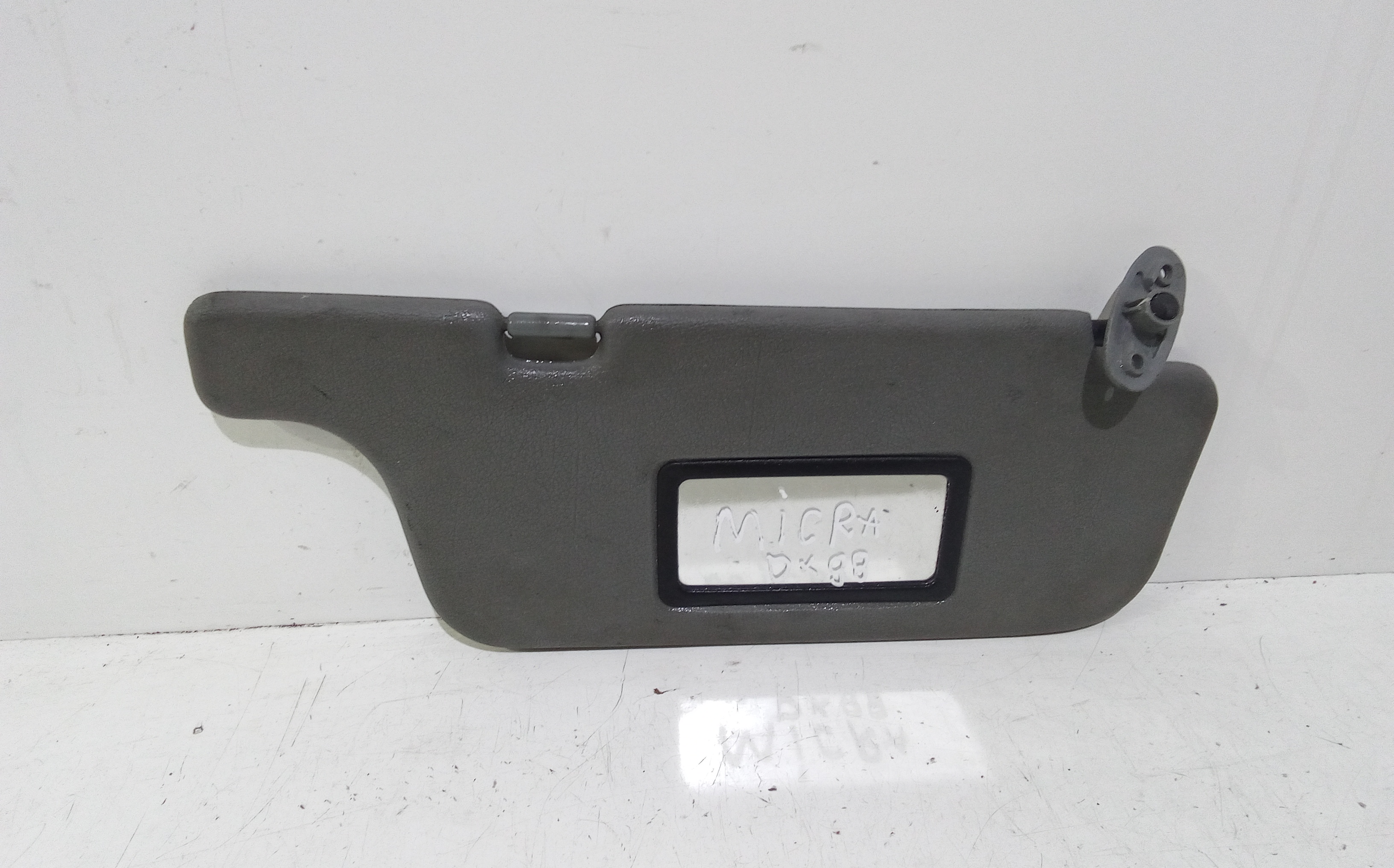 Aletta Parasole Parabrezza Destro 964005F200 Usato