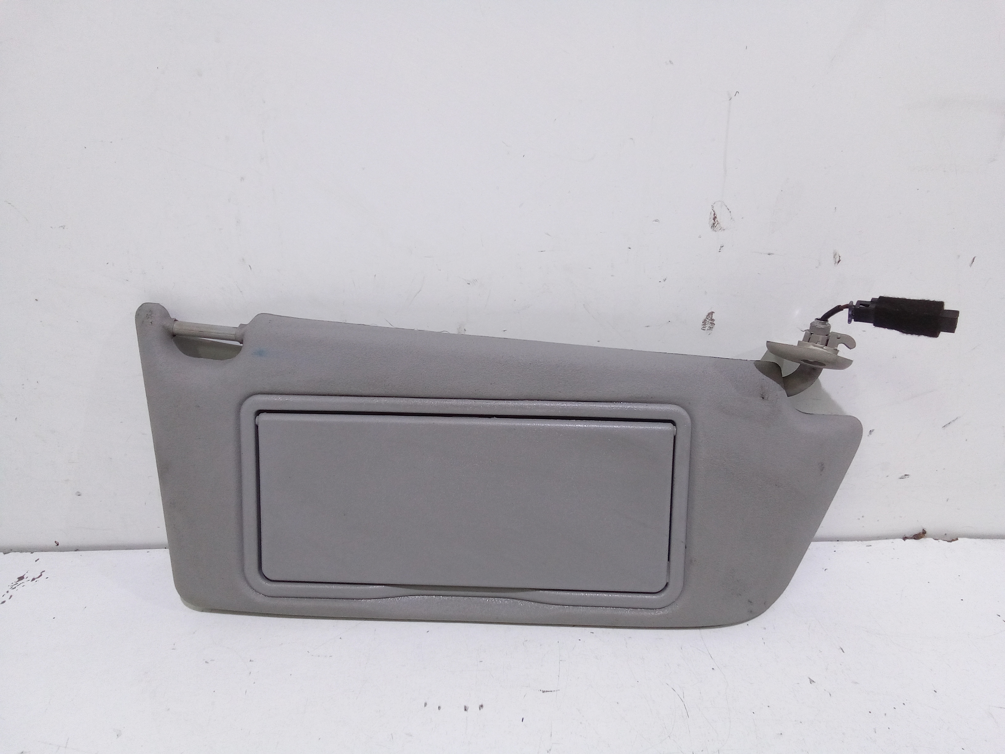 Aletta Parasole Parabrezza Destro 13113045 Usato