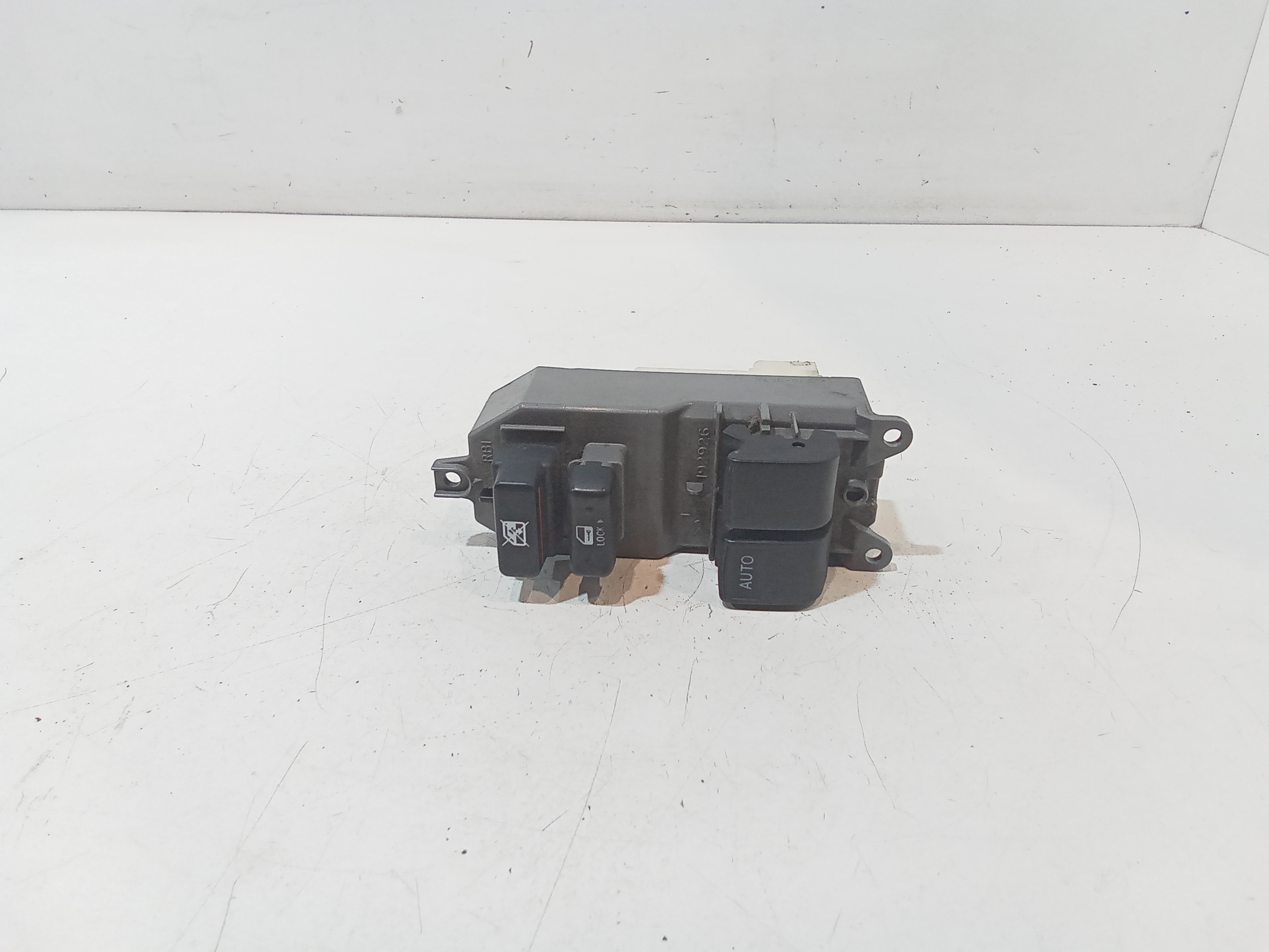 Interruttore Alzacristalli Porta Ant. Sinistro Usato