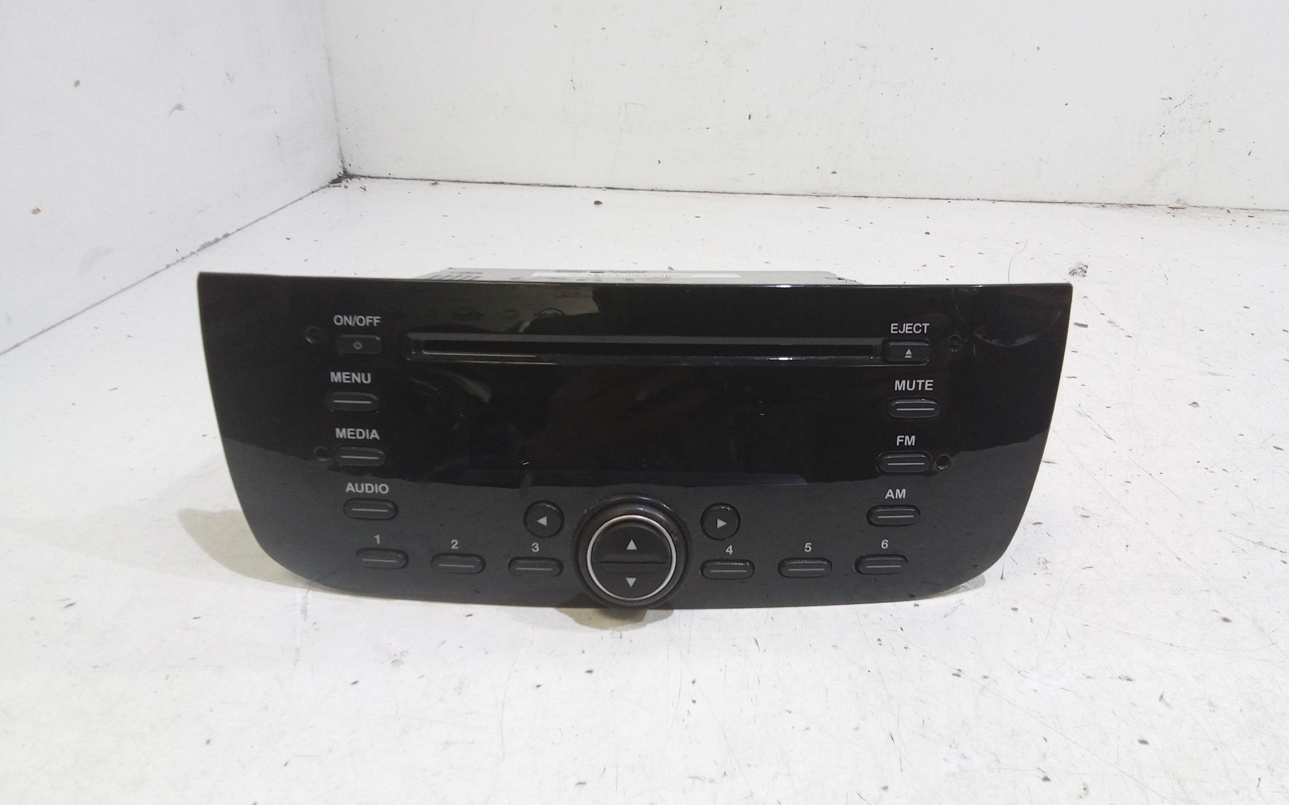 Autoradio 735597878 Usato