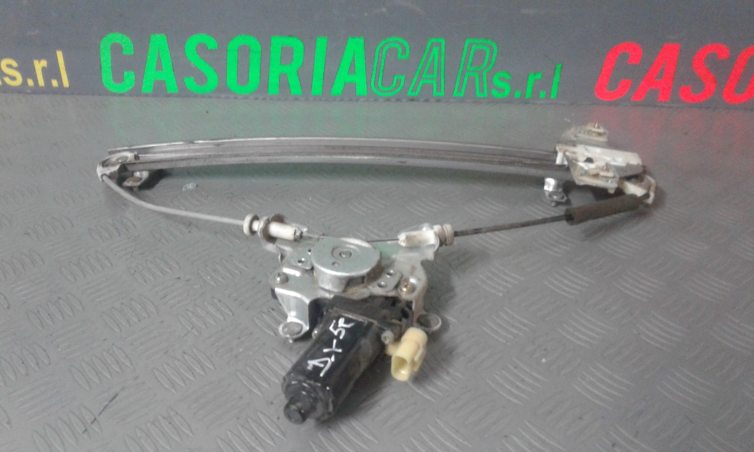 Alzacristallo Porta Ant. Destro 824021C000 Usato