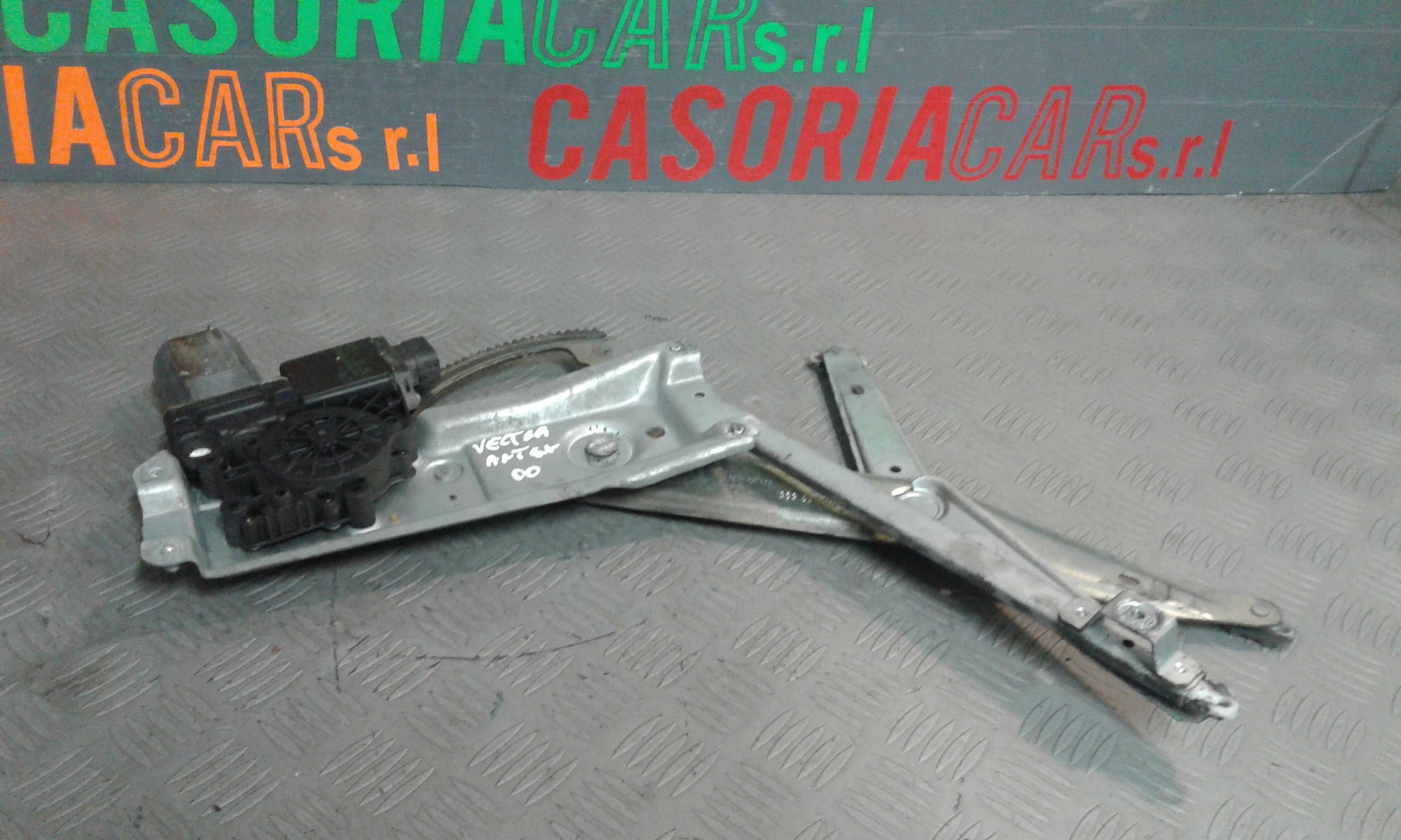 Alzacristallo Porta Ant. Sinistro 90464333 Usato