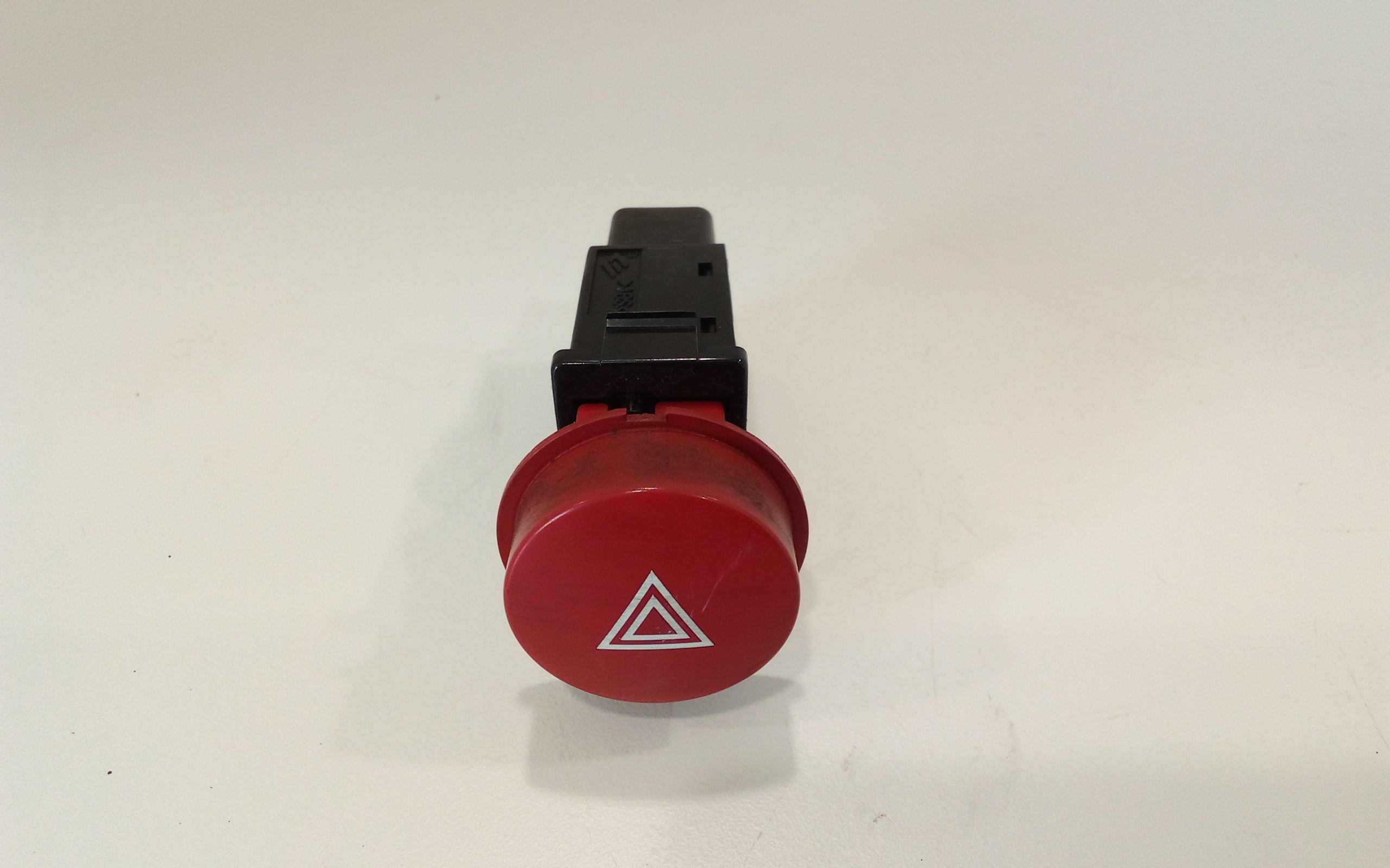 Interruttore Luci Emergenza 937901C000 Usato