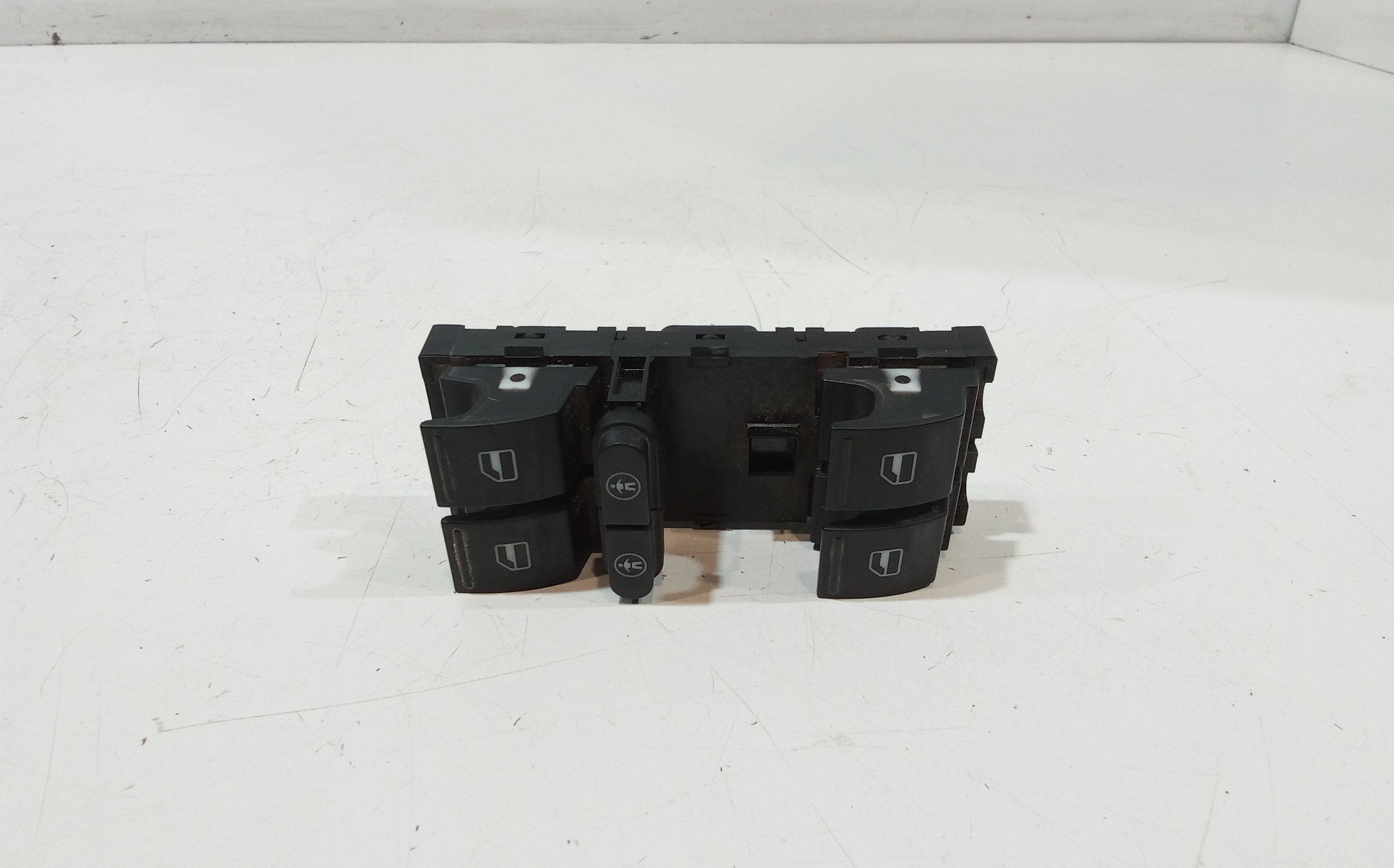 Interruttore Alzacristalli Porta Ant. Sinistro Usato