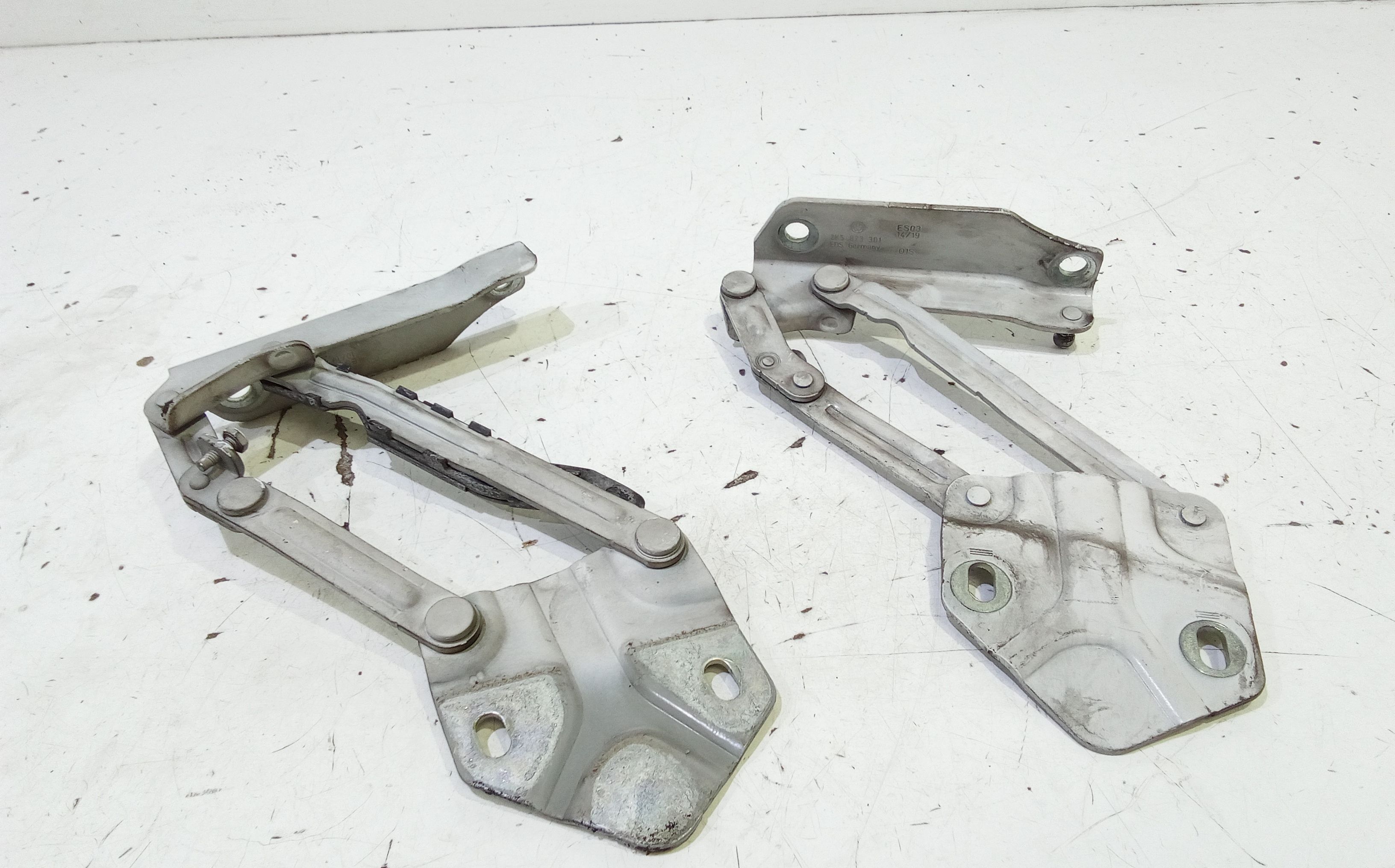 Cerniera Cofano Ant. Sinistro 2K5823301 Usato