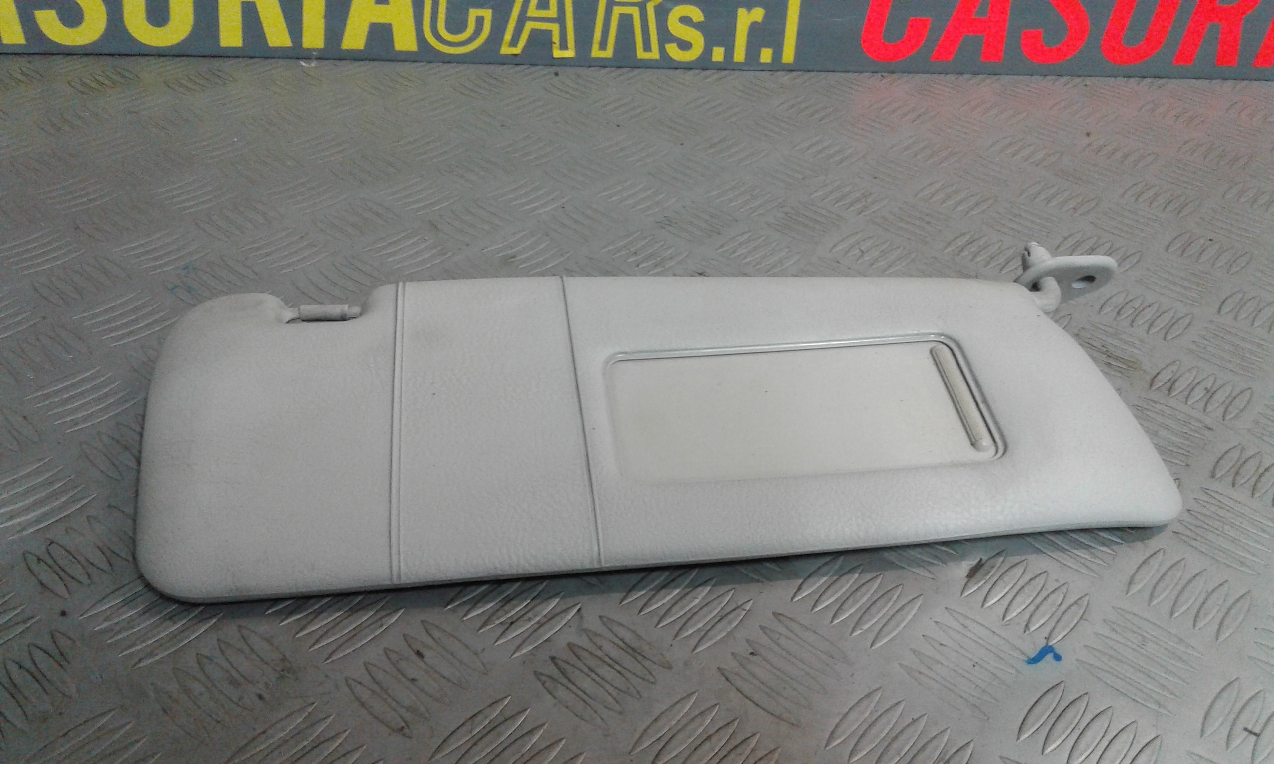 Aletta Parasole Parabrezza Destro 51162699048 Usato