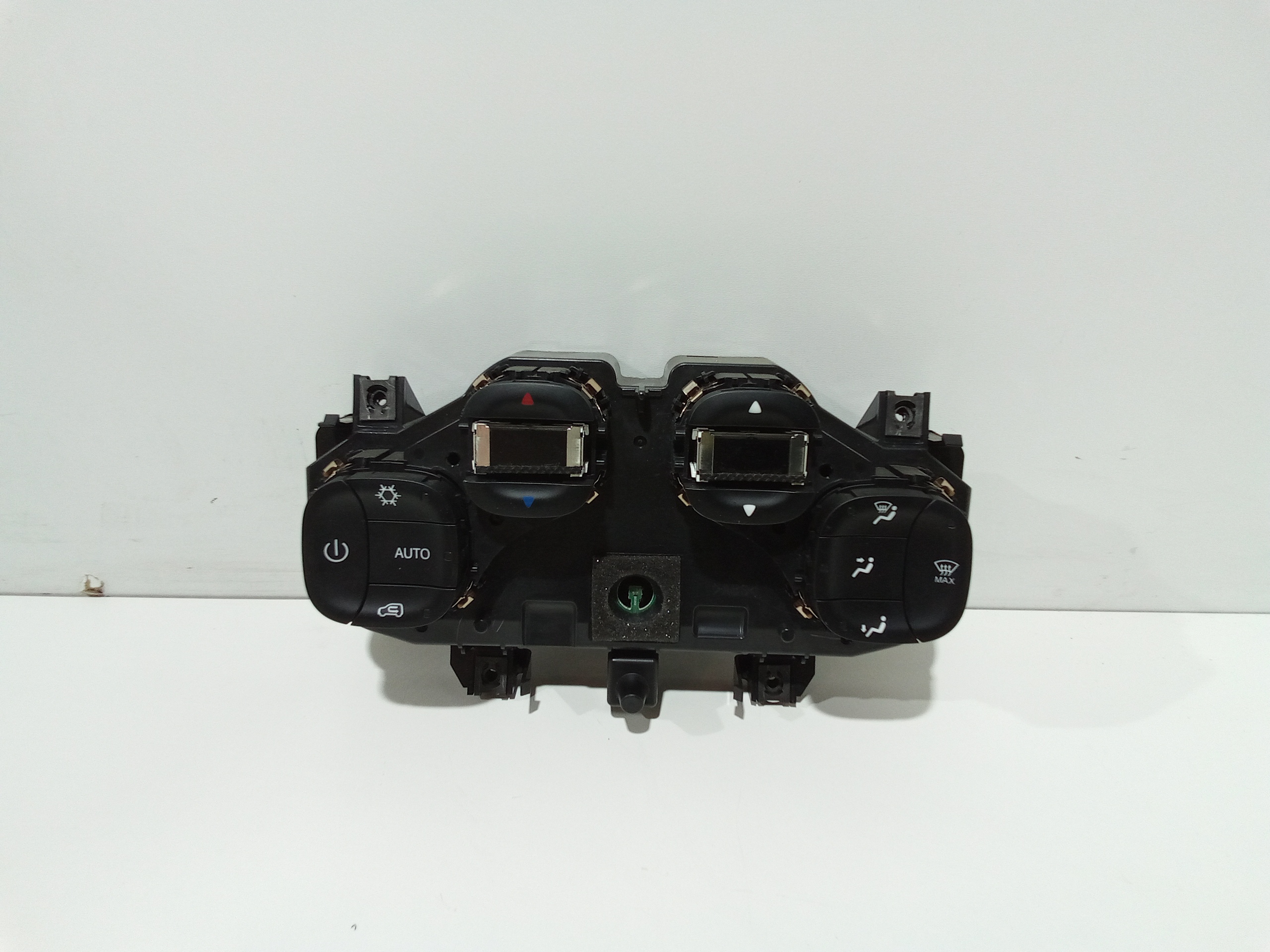 Blocco Comando Climatizzazione 77366262 Usato