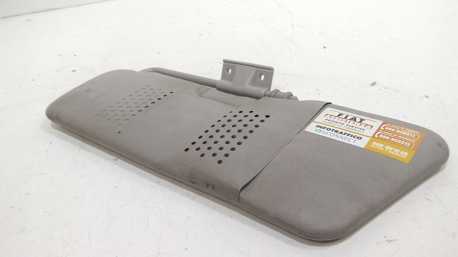 Aletta Parasole Parabrezza Sinistro 735244330 Usato