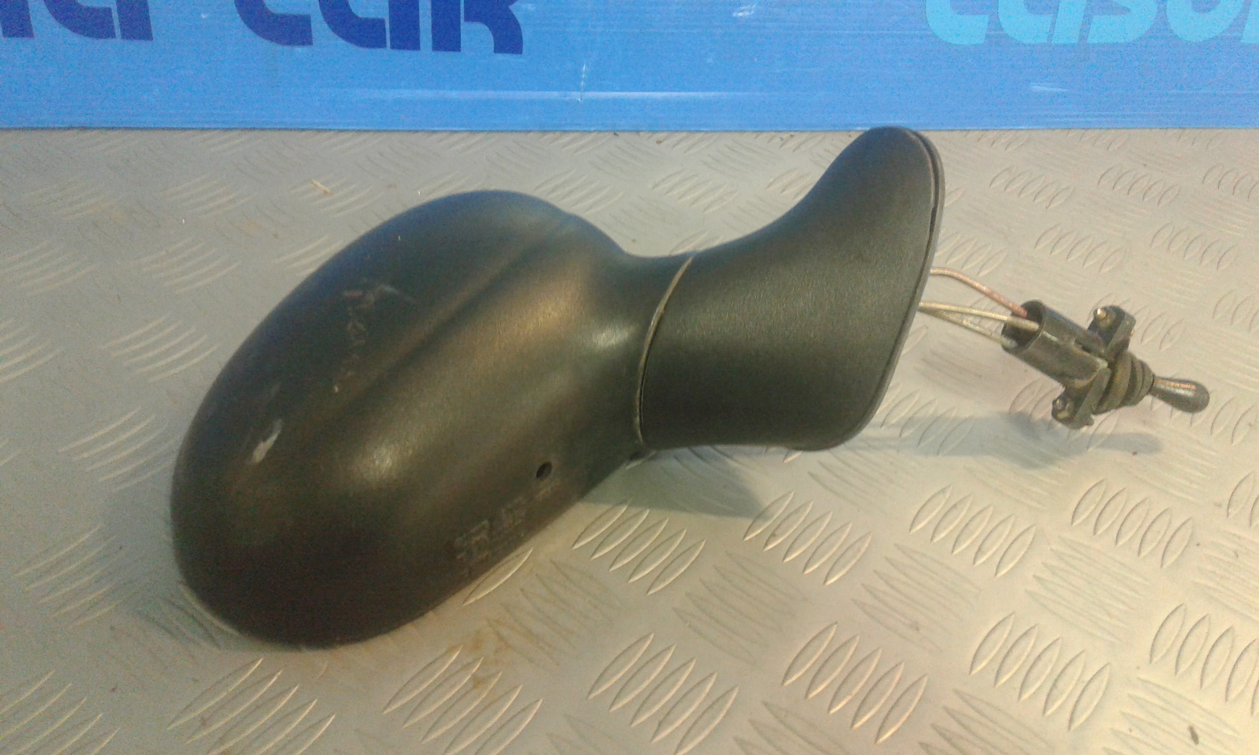 Retrovisore Est. Destro Usato