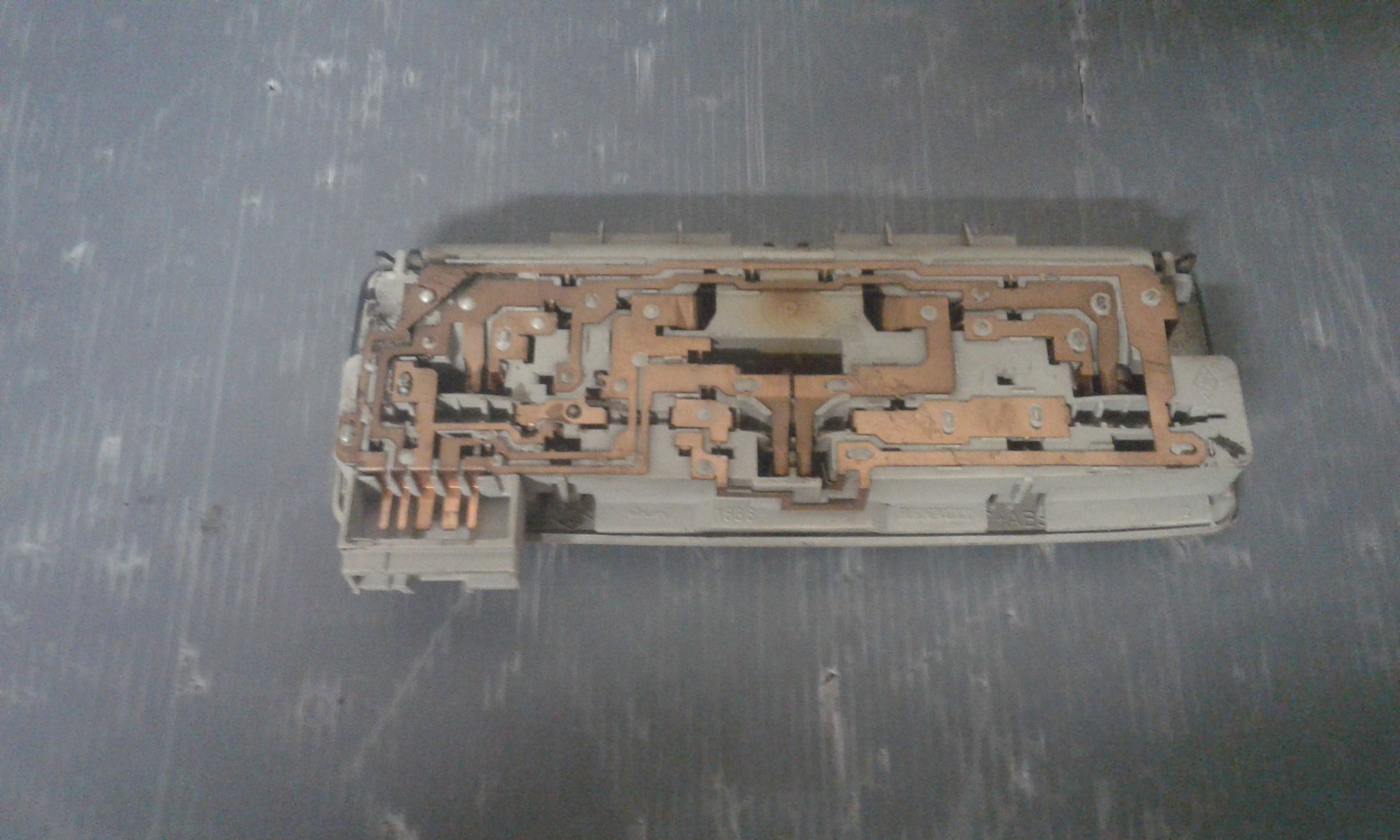 Luce Cortesia Ant. Tetto 8200013576 Usato