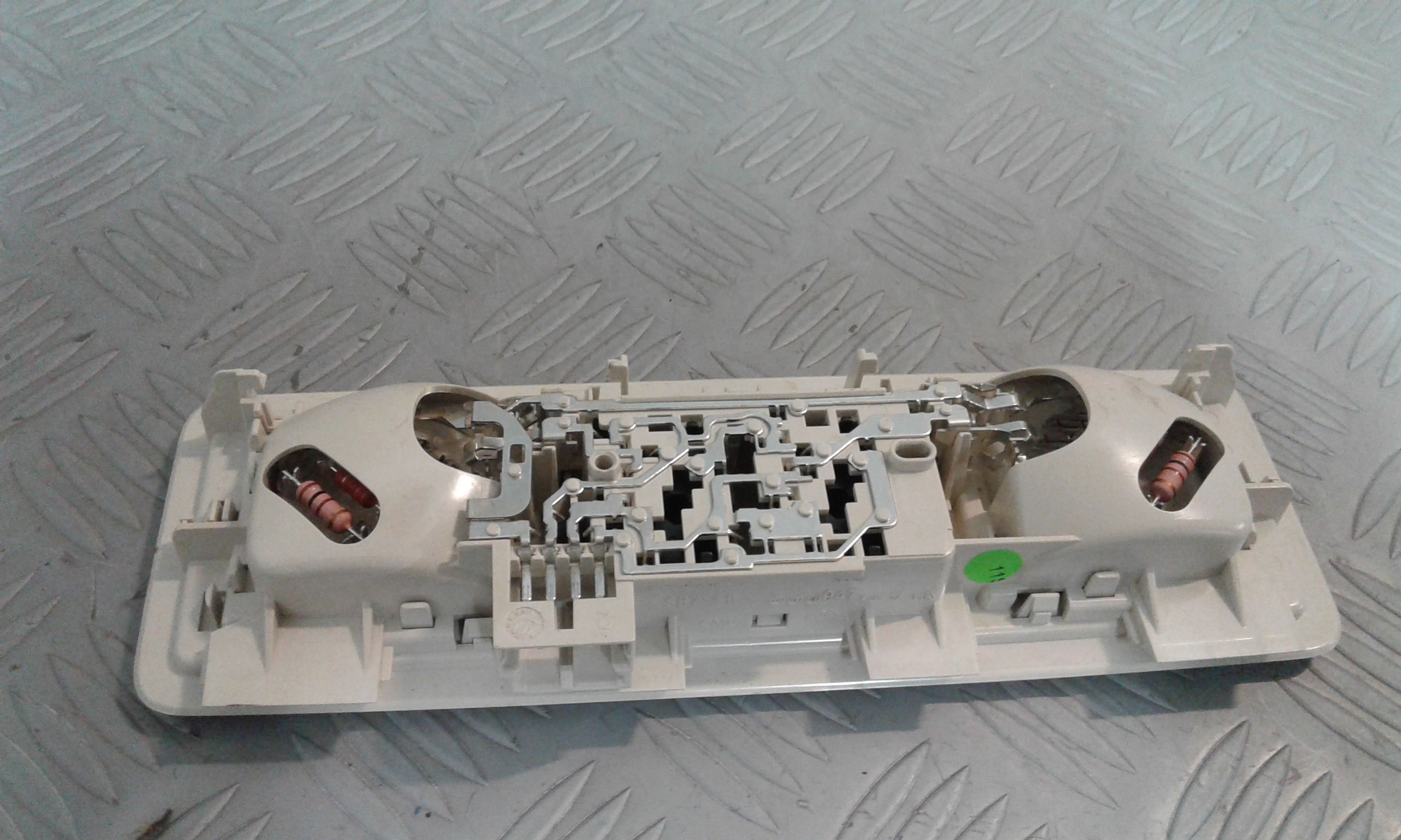 Luce Cortesia Ant. Tetto 1K0947105P82V Usato