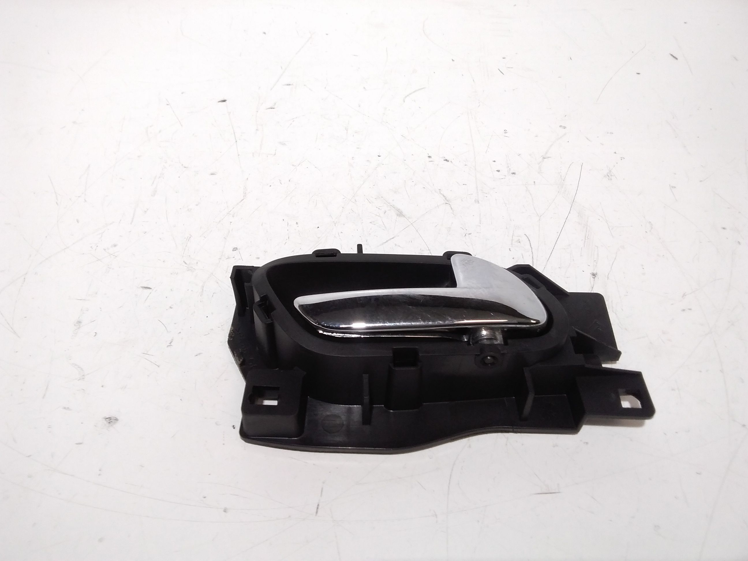 Maniglia Int. Apertura Porta Ant. Destro Usato