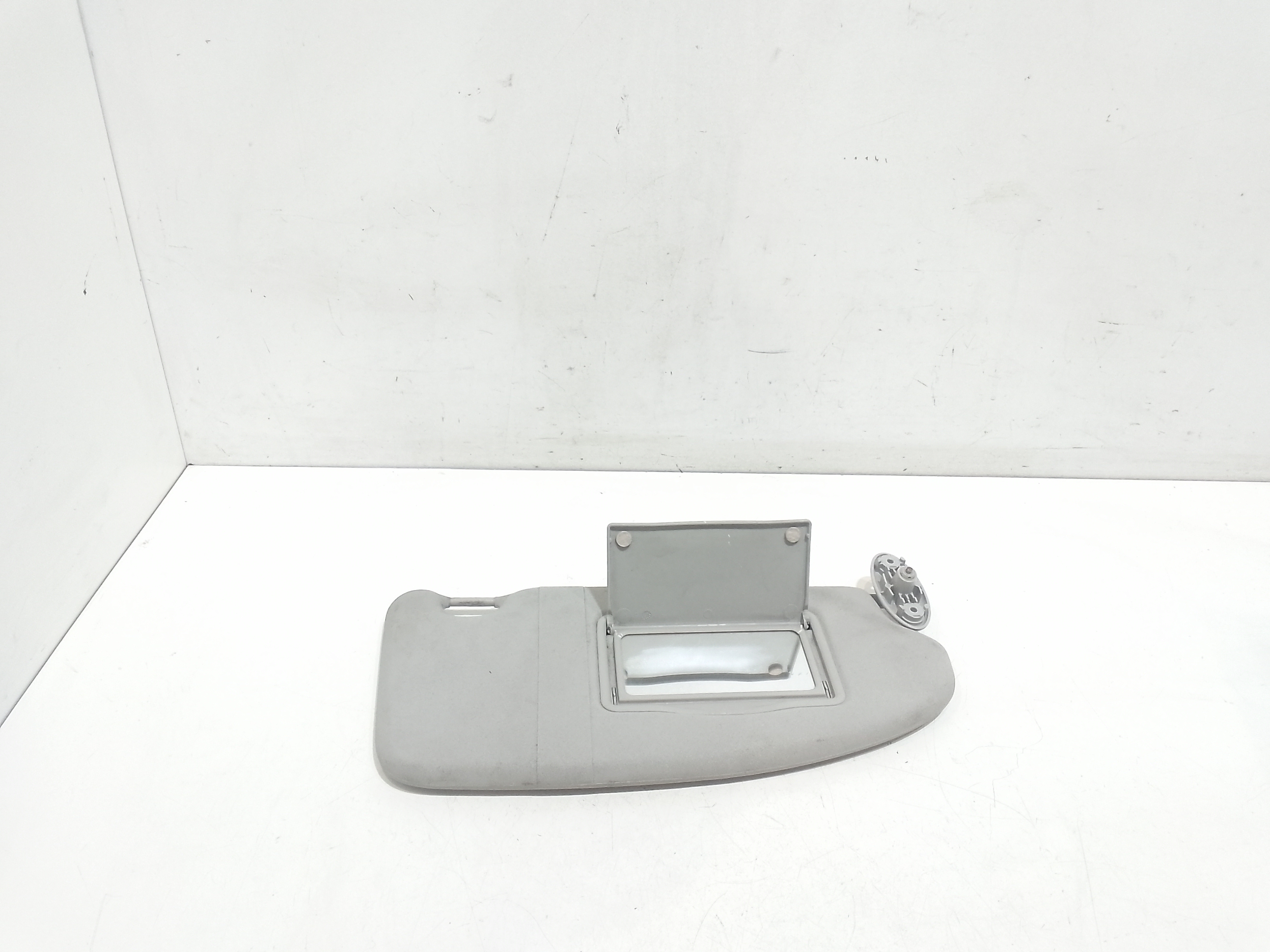 Aletta Parasole Parabrezza Destro 1708997 Usato