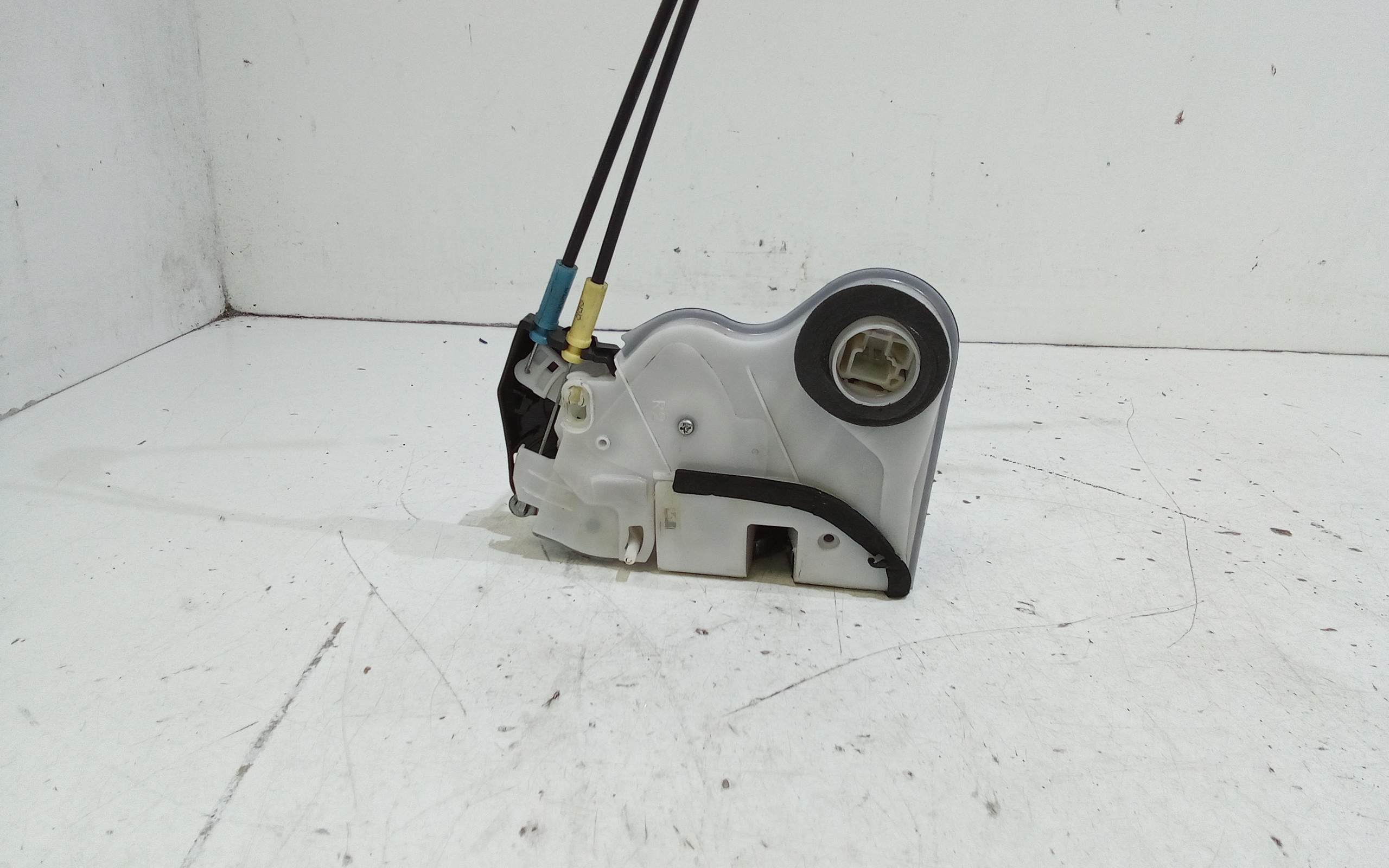 Serratura Porta Post. Destro 8231062R10000 Usato