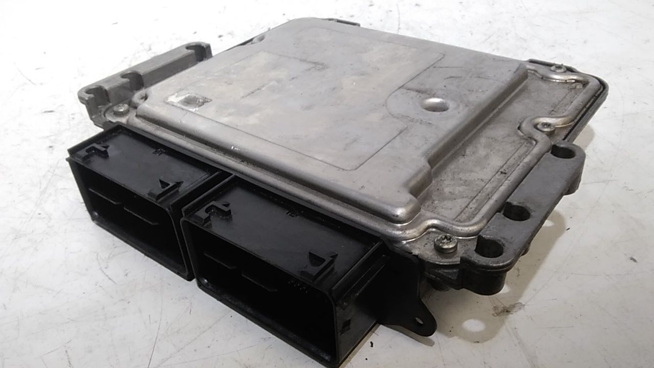 Centralina Iniezione (Bosch Fomoco) 2283173 0281033798 Usato