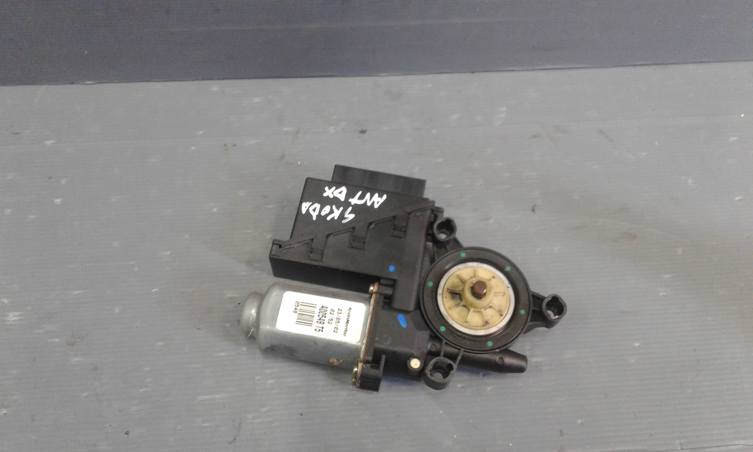 Motorino Alzacristallo Porta Ant. Destro 6Q1959802A005 Usato