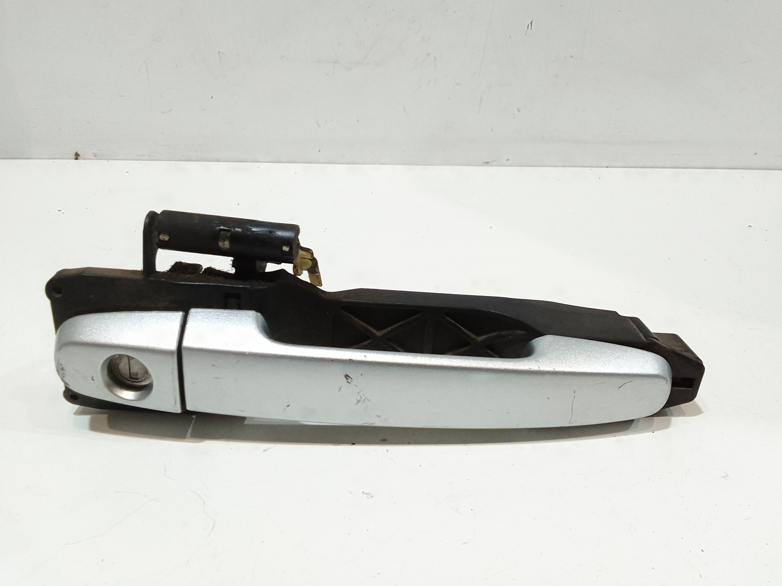 Maniglia Porta Ant. Sinistro 6921112220B6 Usato