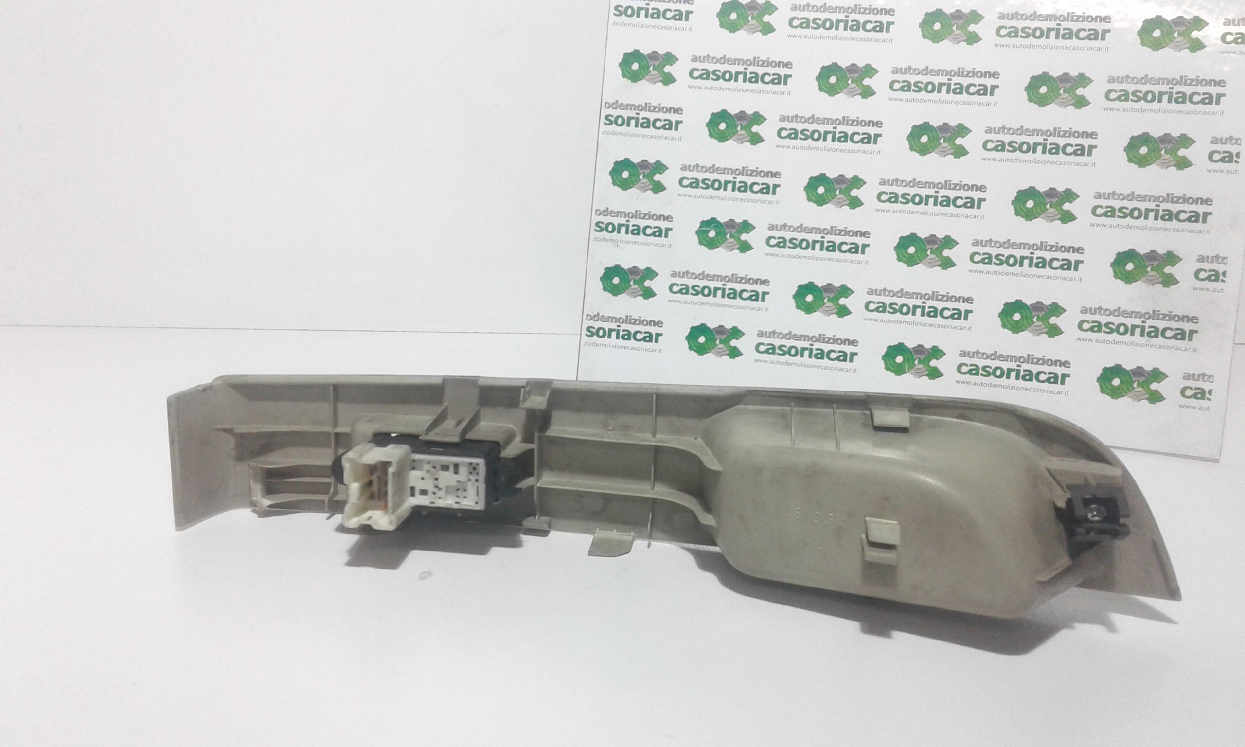 Interruttore Alzacristalli Porta Ant. Destro Usato