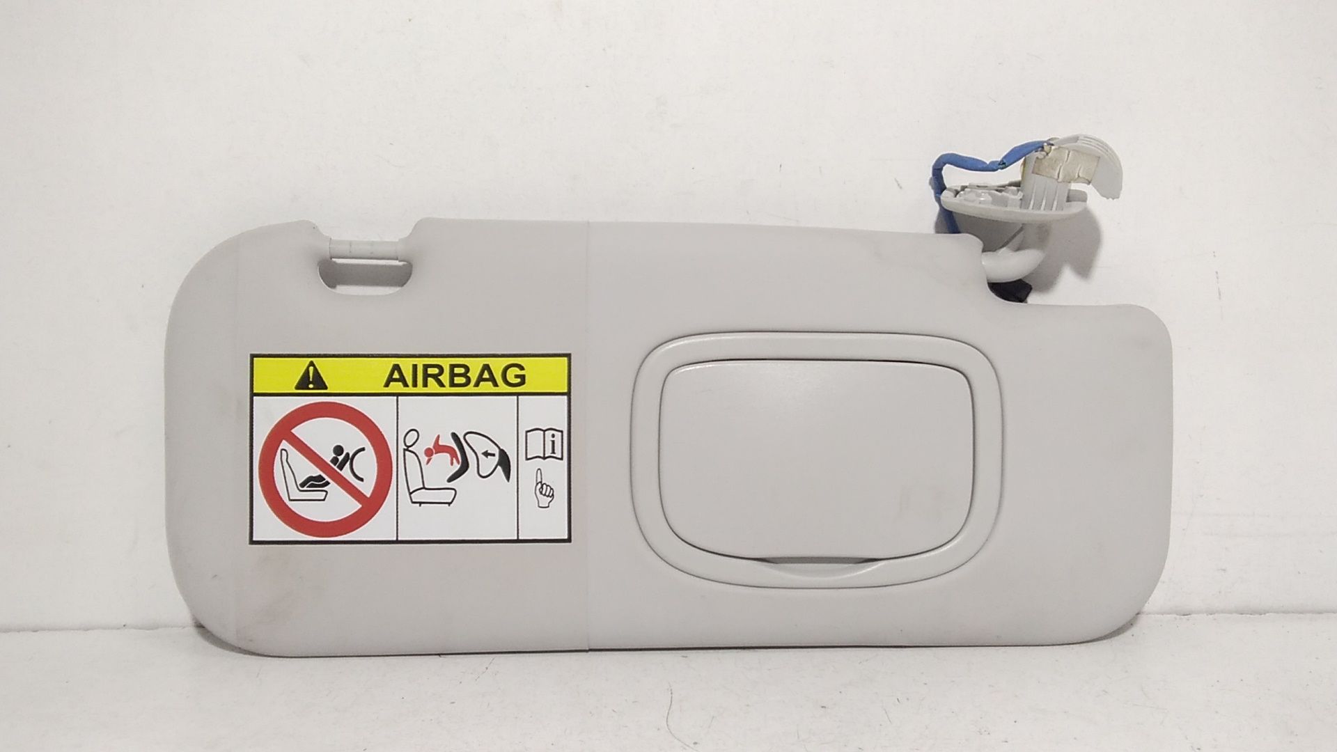 Aletta Parasole Parabrezza Destro 735670014 Usato