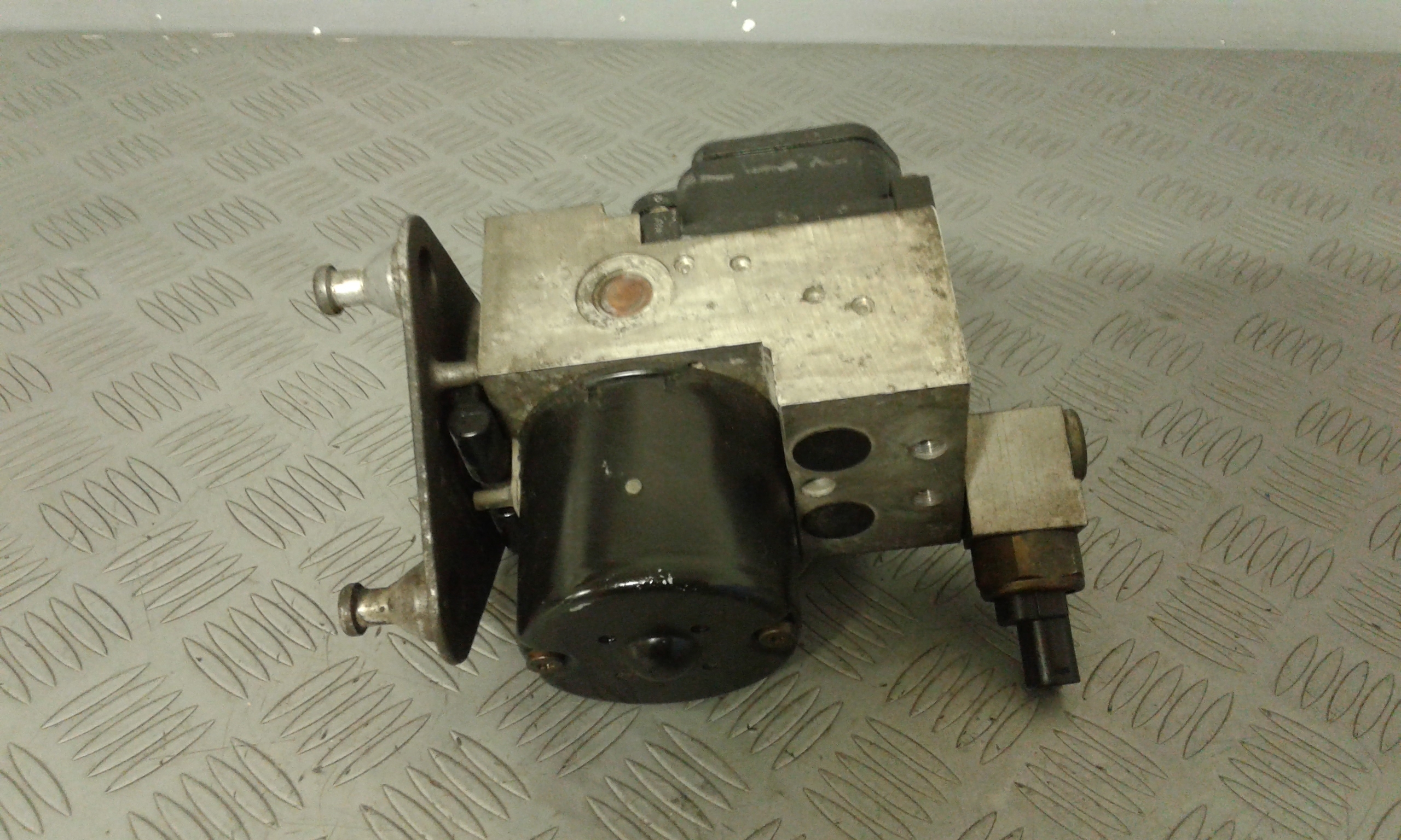 Pompa Abs A0034317512 Usato