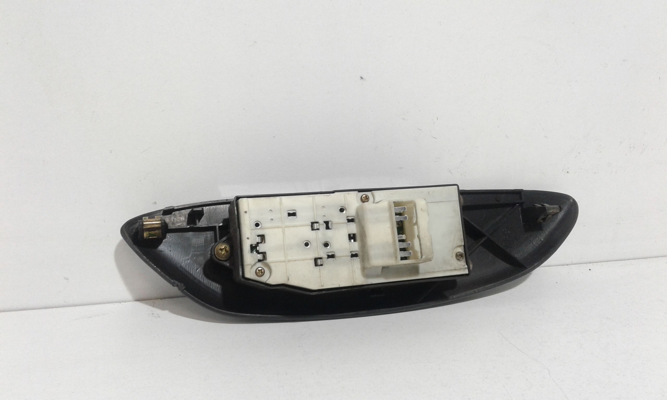 Interruttore Alzacristalli Porta Ant. Sinistro 8482010100 Usato