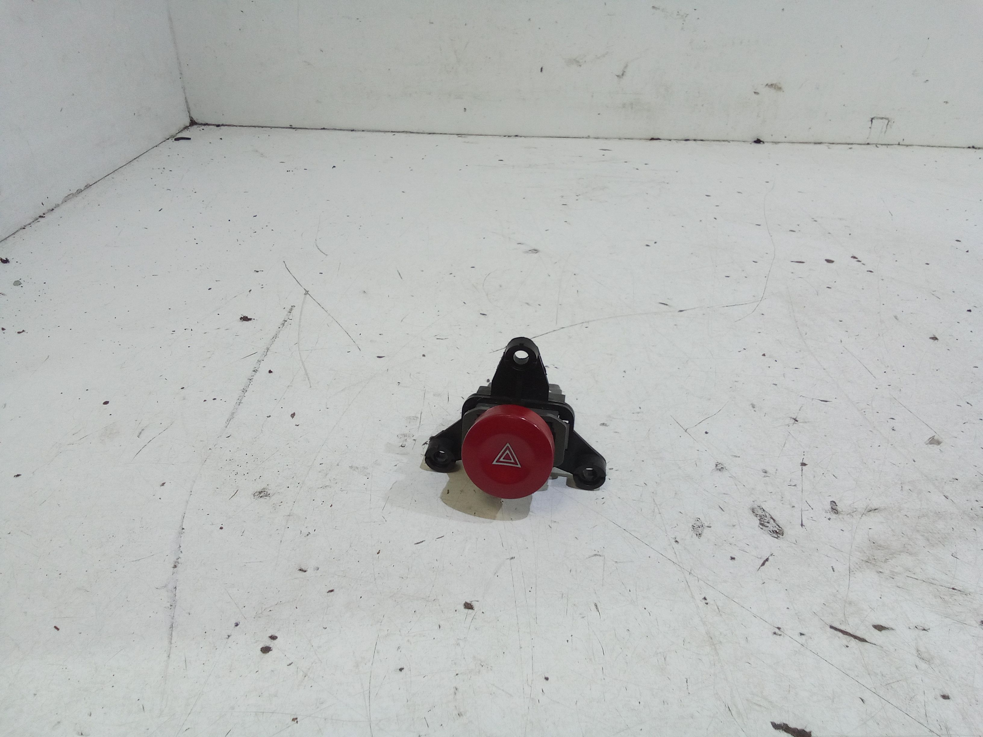 Interruttore Luci Emergenza 96602502 Usato