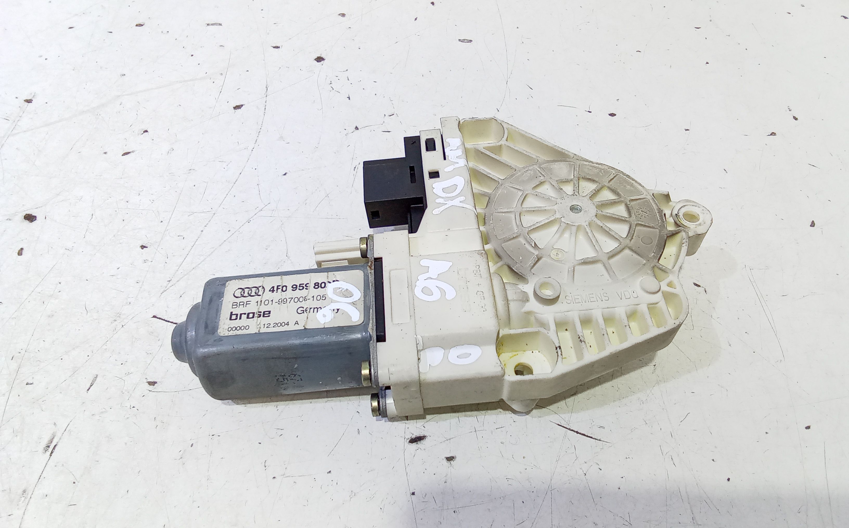 Motorino Alzacristallo Porta Ant. Destro 4F0959801D Usato