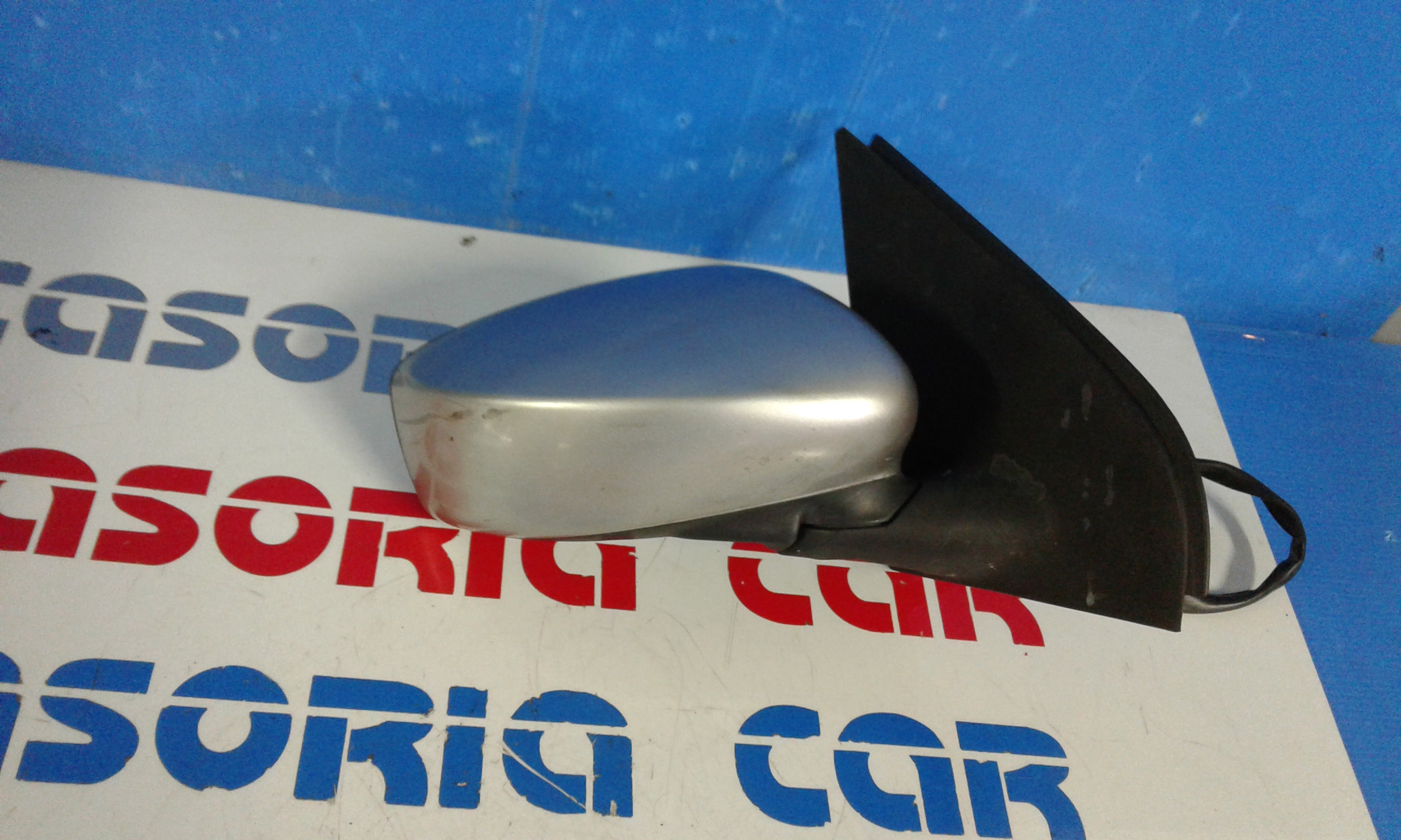 Retrovisore Est. Destro Usato