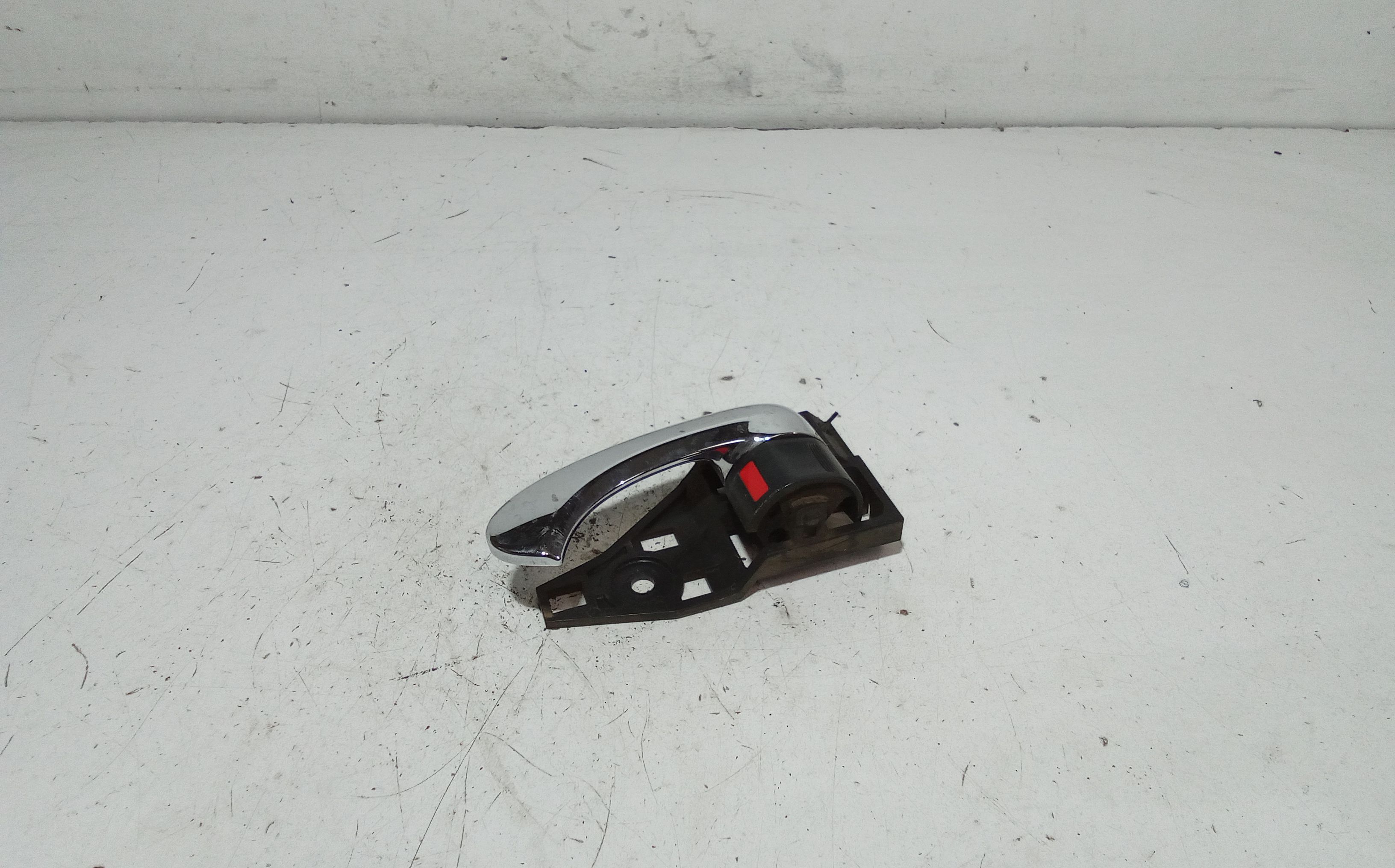 Maniglia Int. Apertura Porta Ant. Sinistro 6920633100B0 Usato