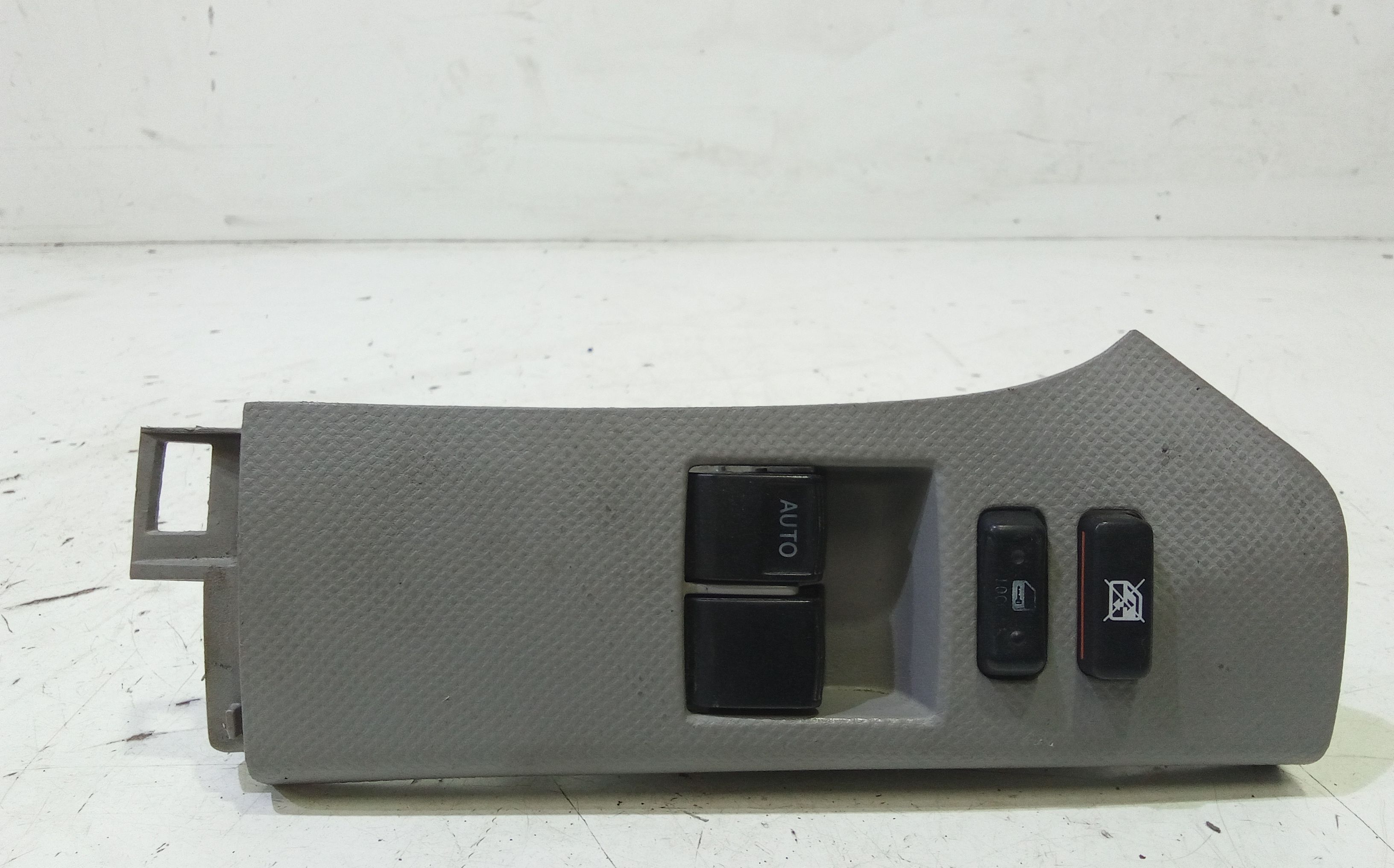 Interruttore Alzacristalli Porta Ant. Sinistro Usato