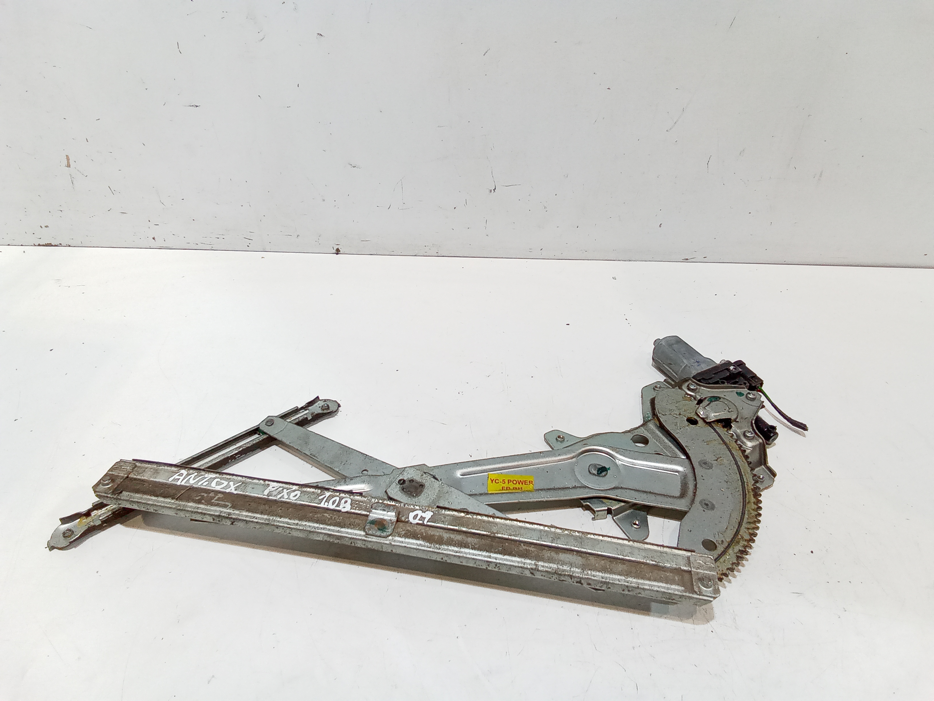 Alzacristallo Porta Ant. Destro 807004A00D Usato