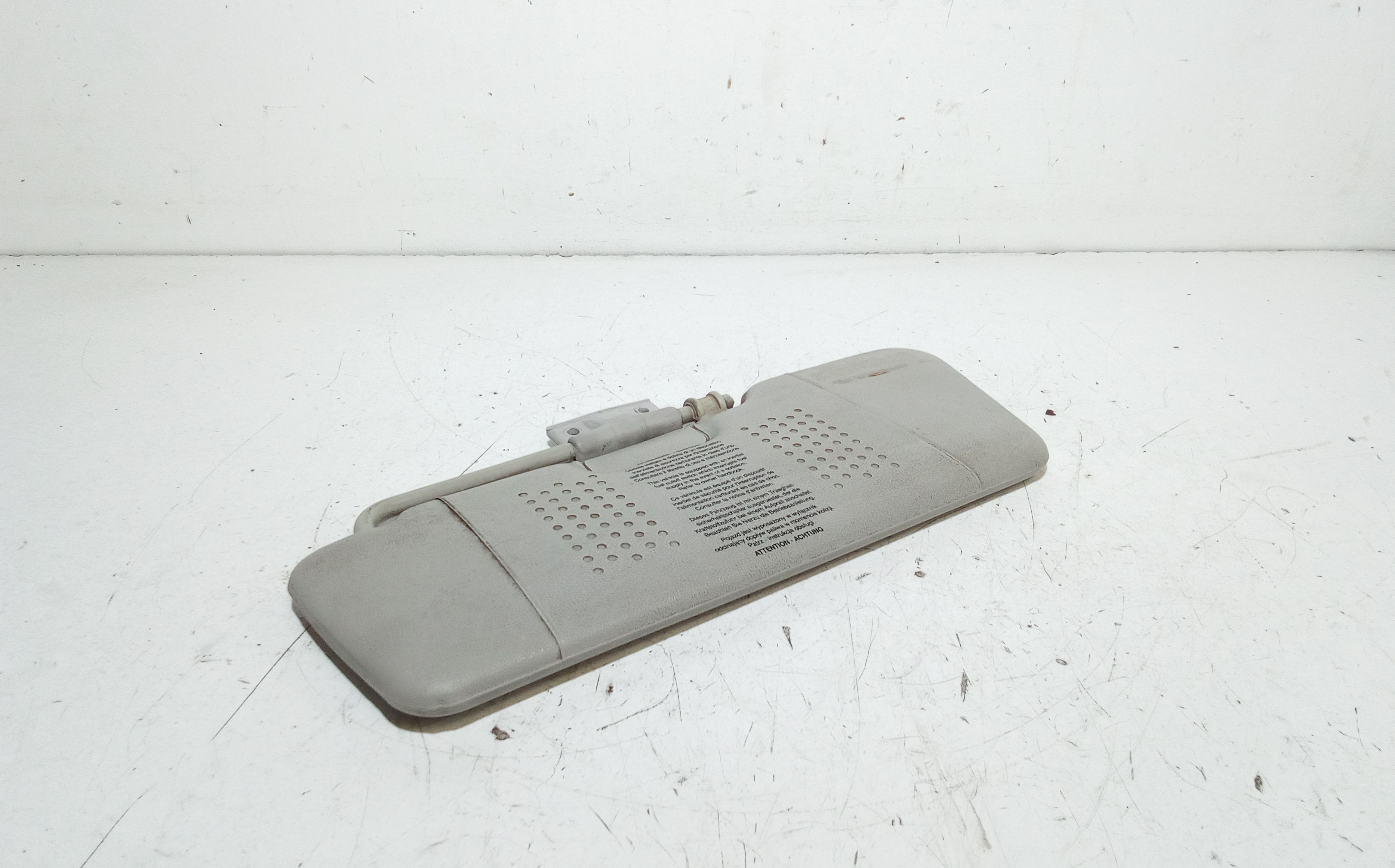 Aletta Parasole Parabrezza Sinistro 735244330 Usato