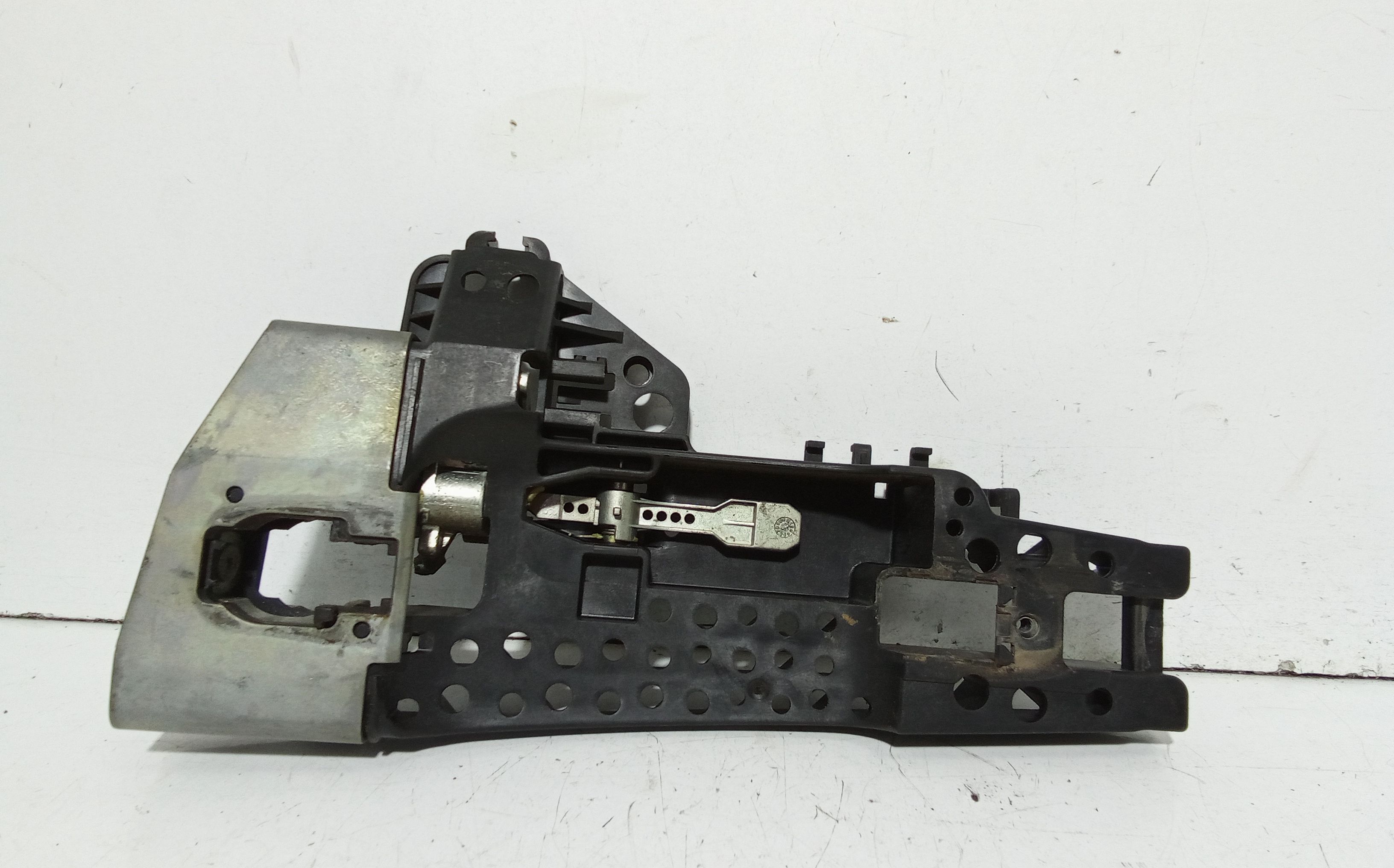 Supporto Maniglia Est. Porta Ant. Sinistro 8T1837885B Usato