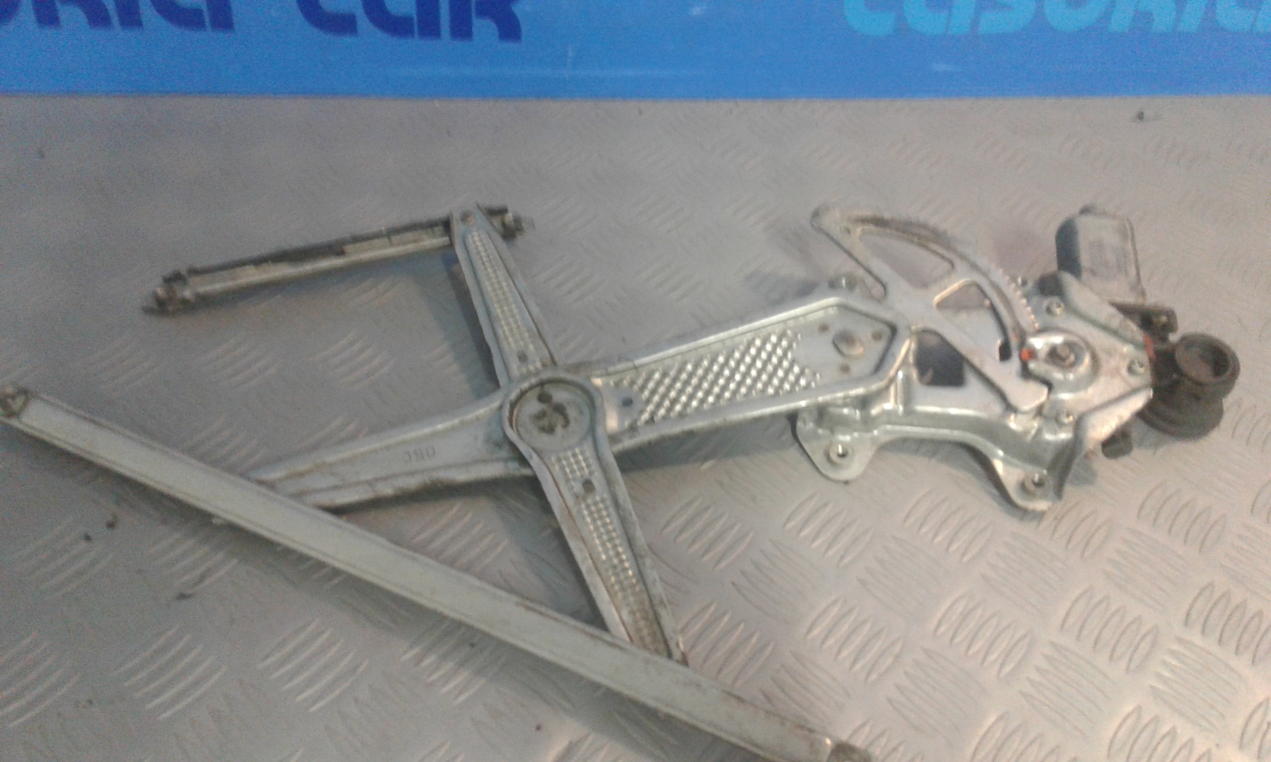 Alzacristallo Porta Ant. Destro 6980152010 Usato