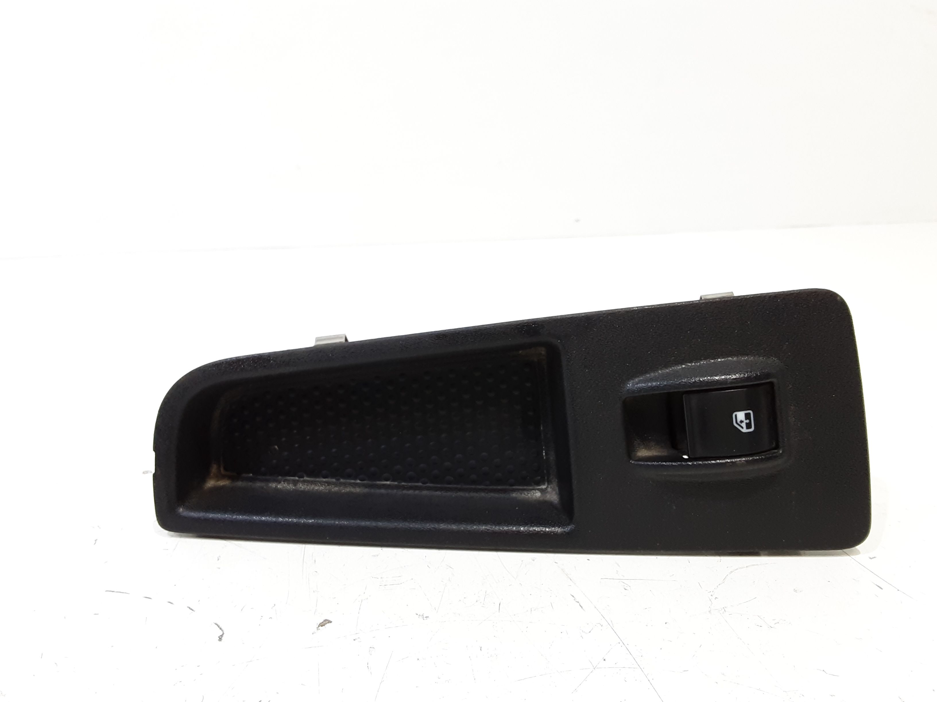 Interruttore Alzacristalli Porta Ant. Destro 735474942 Usato