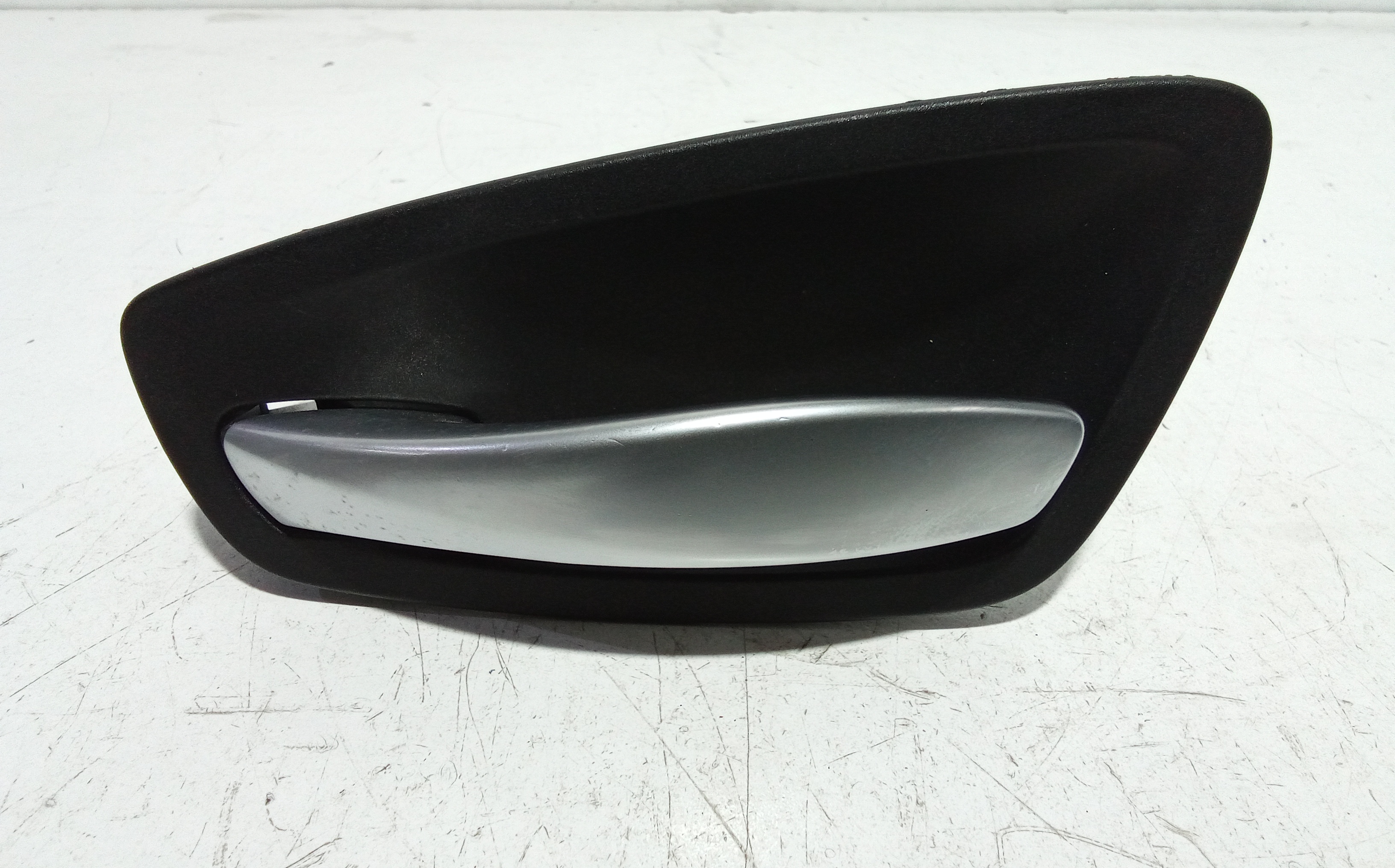 Maniglia Porta Post. Sinistro 51217060651 Usato