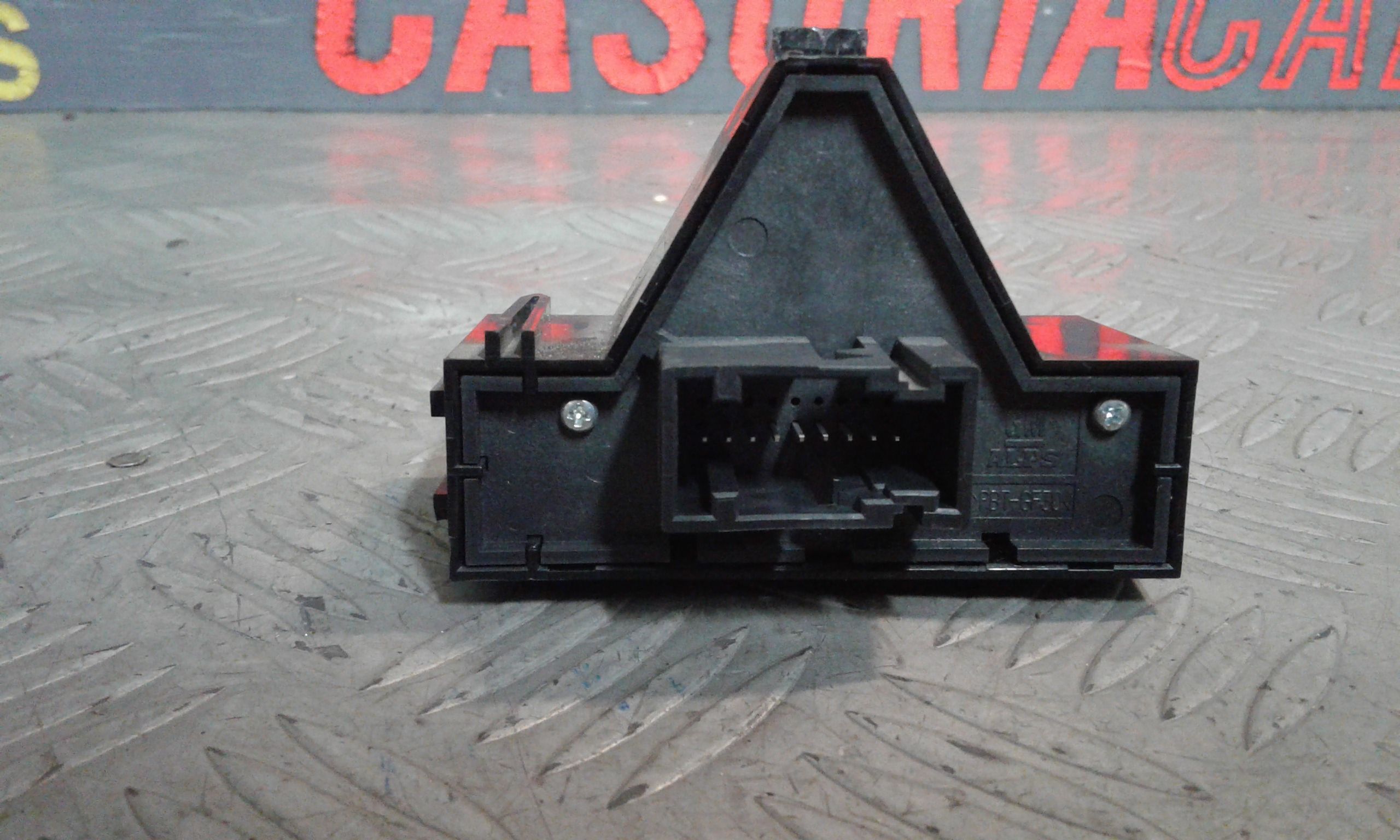 Interruttore Luci Emergenza Usato