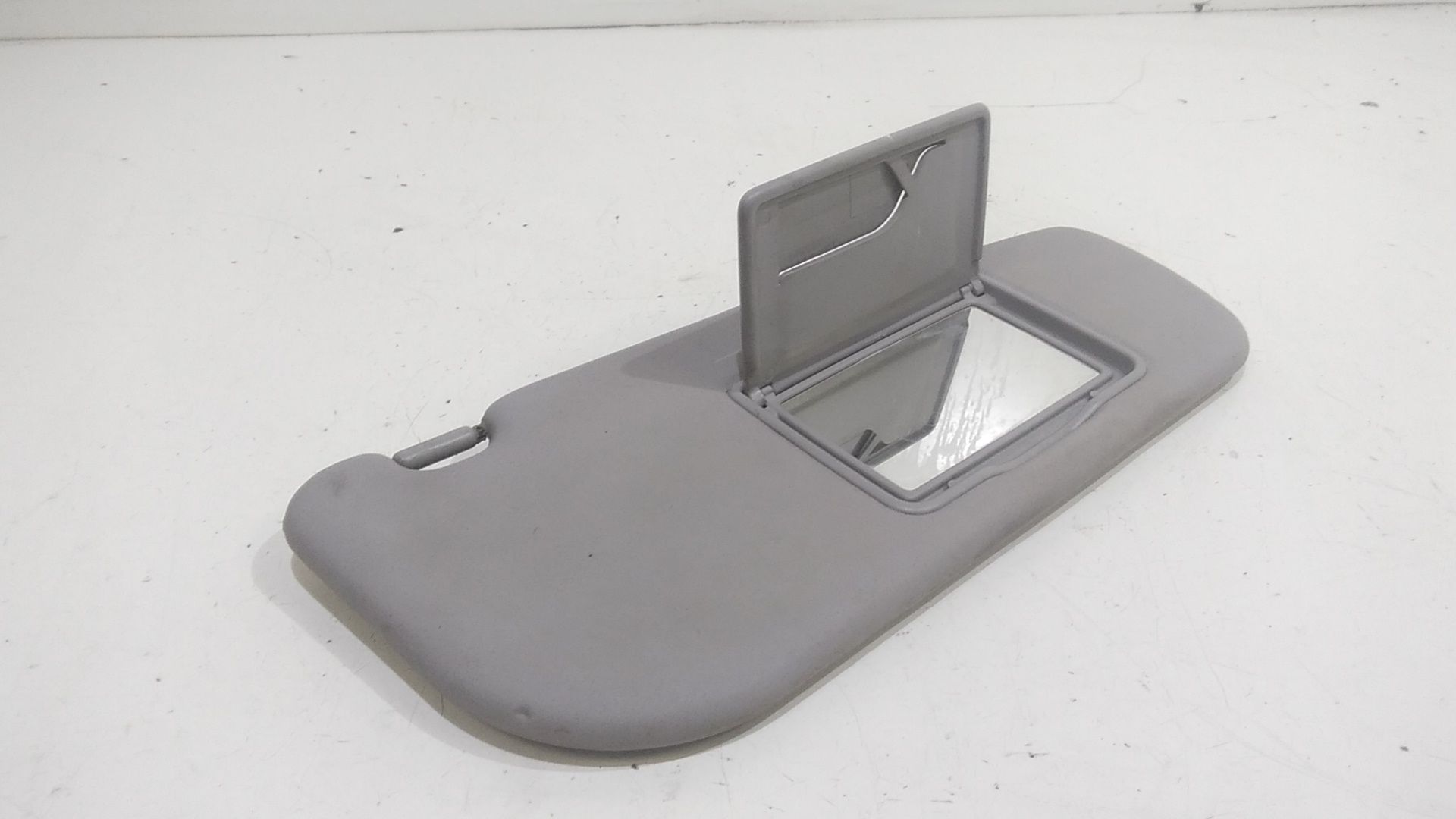 Aletta Parasole Parabrezza Destro 8522007140MG Usato