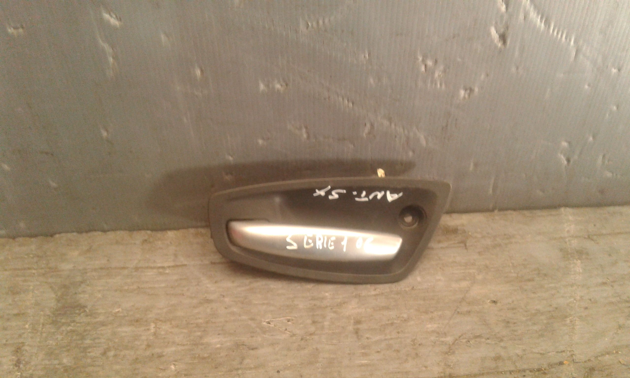 Maniglia Int. Apertura Porta Ant. Sinistro 51417145075 Usato